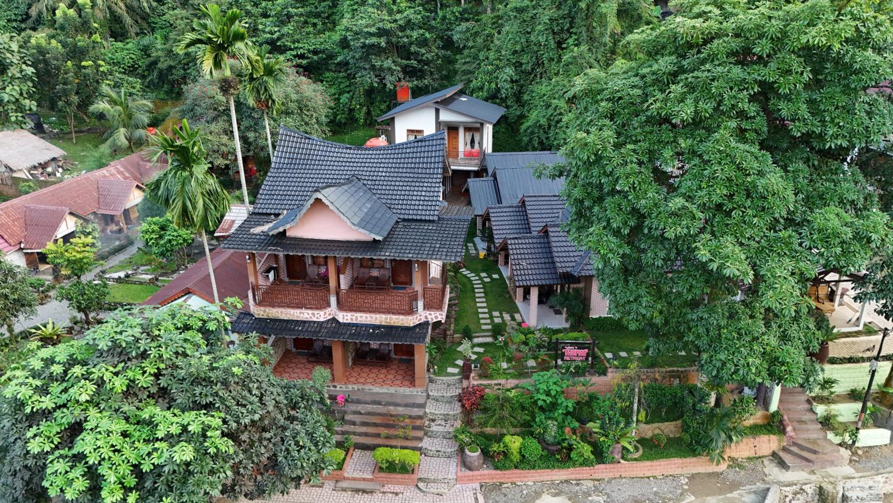 Thomas' Retreat Bukit Lawang view 2