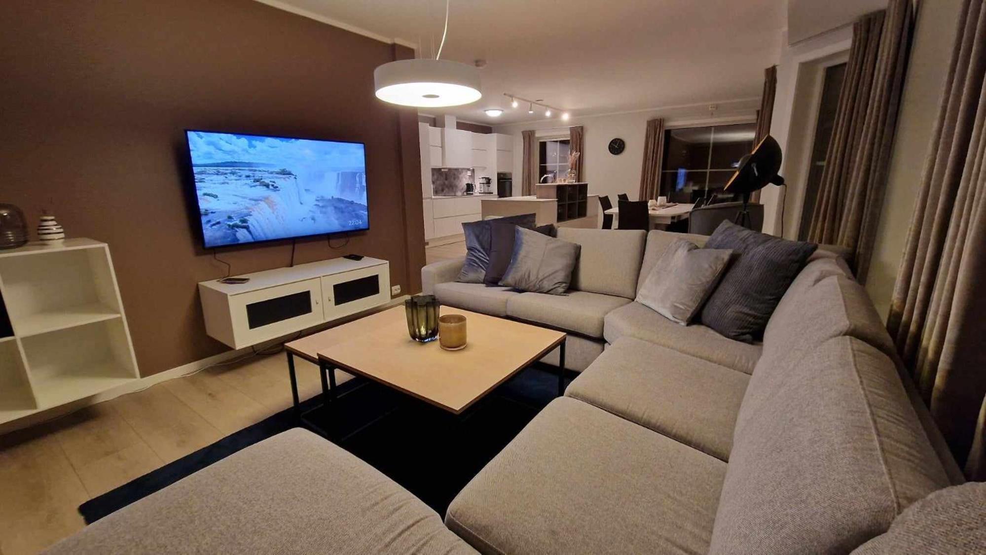 A Modern Home in Nature's Embrace view 5