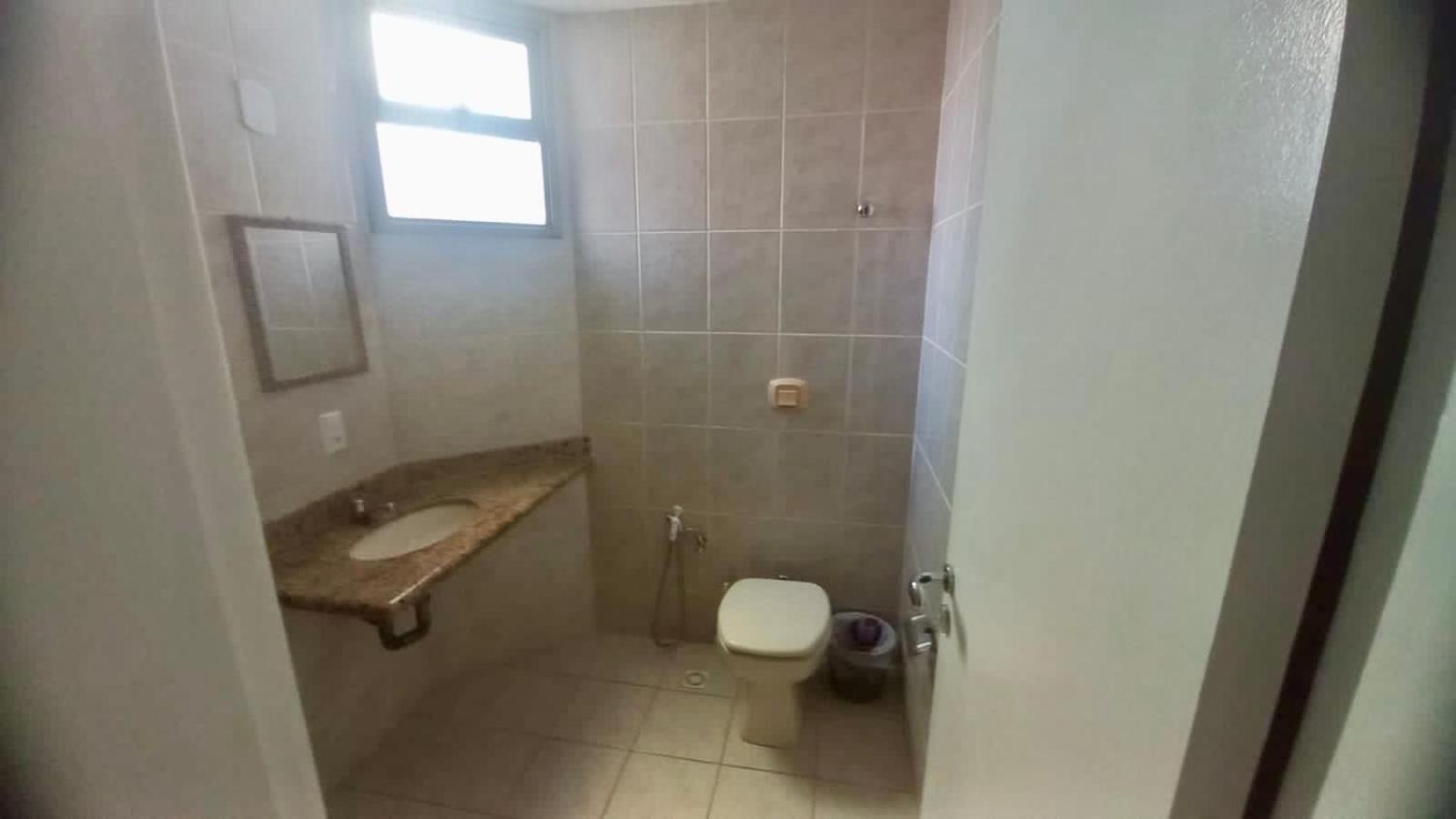 Excelente 3 quartos com suite, Wi-Fi, na Beira Mar em localização privilegiada