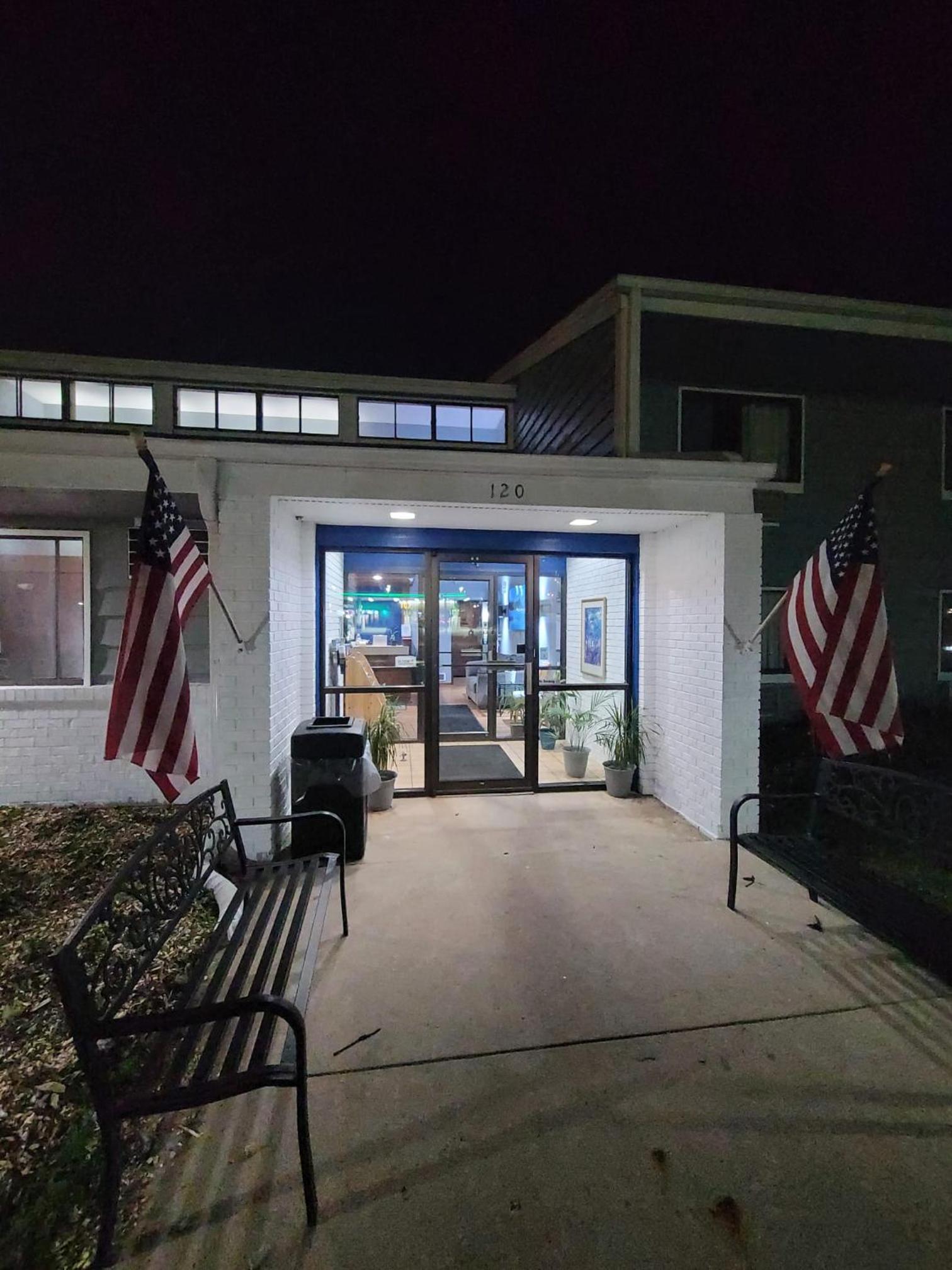 The Belgium Inn & Suites