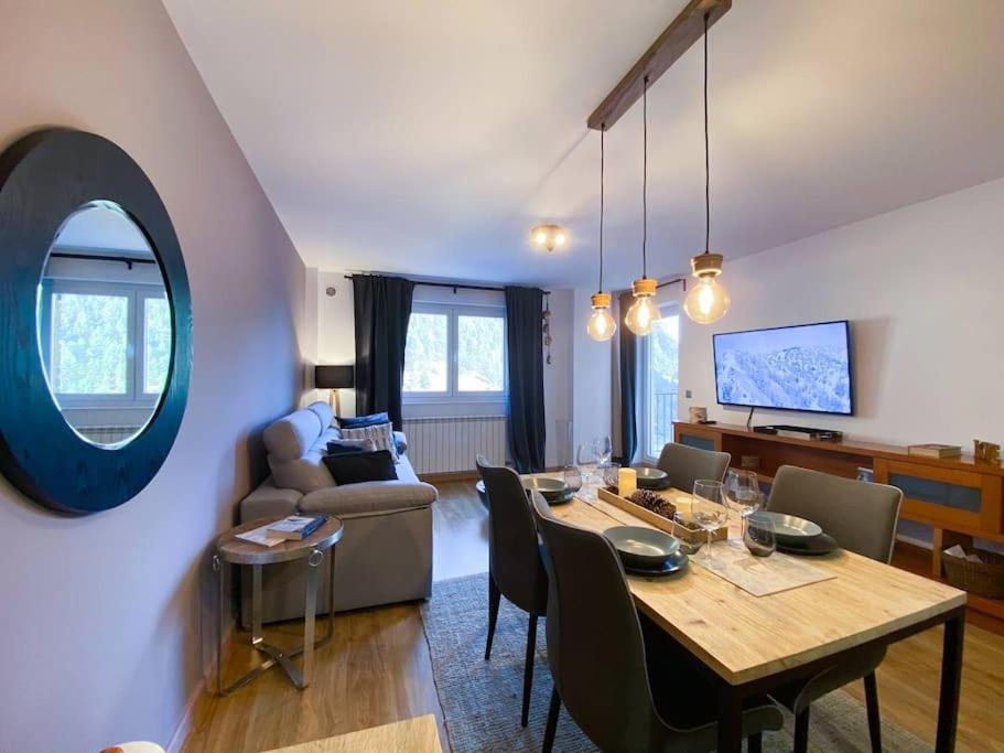 Iconic - A Pie De Pistas En 1 Minuto - Terraza con Vistas al Valle Arinsal - Parking Gratis l by BonesVacances