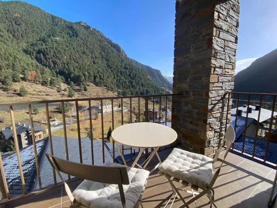 Iconic - A Pie De Pistas En 1 Minuto - Terraza con Vistas al Valle Arinsal - Parking Gratis l by BonesVacances
