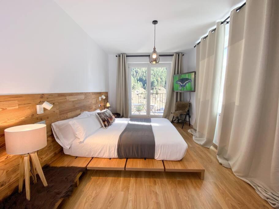 Iconic - A Pie De Pistas En 1 Minuto - Terraza con Vistas al Valle Arinsal - Parking Gratis l by BonesVacances