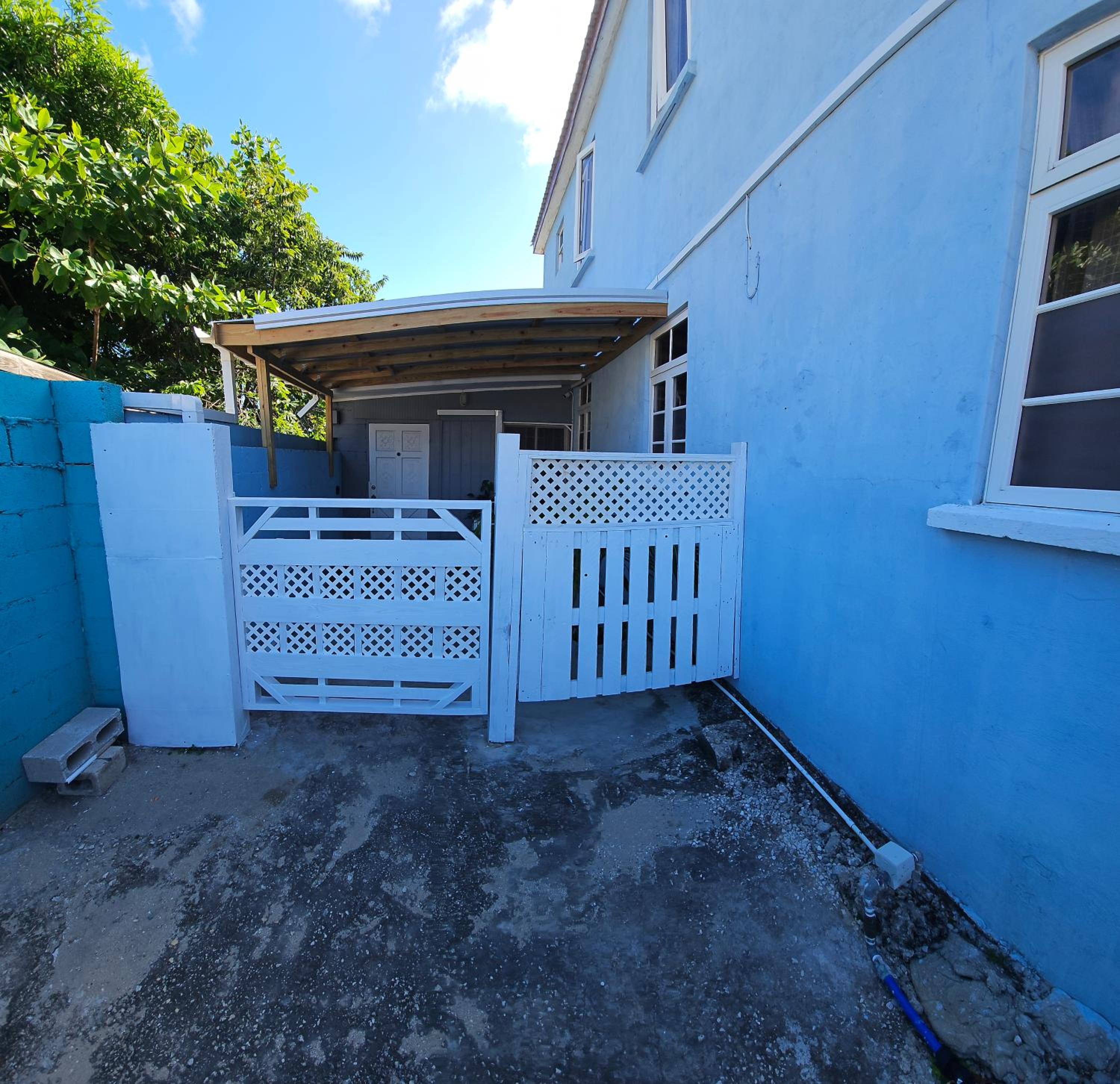 Gloria's mini hideaway