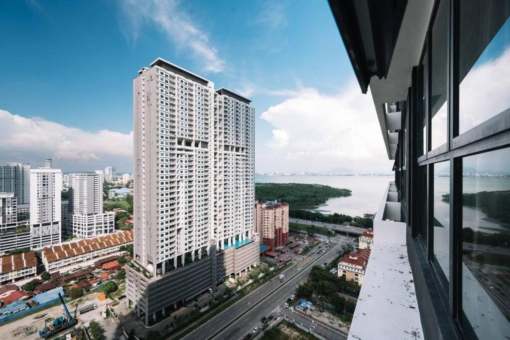 NEW Infinity Pool Seaview Urban Suite #2Carparks #2BR 23a5 view 3