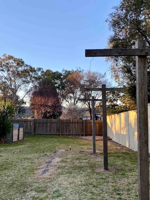 Charming Mid Century Bungalow- Entire home