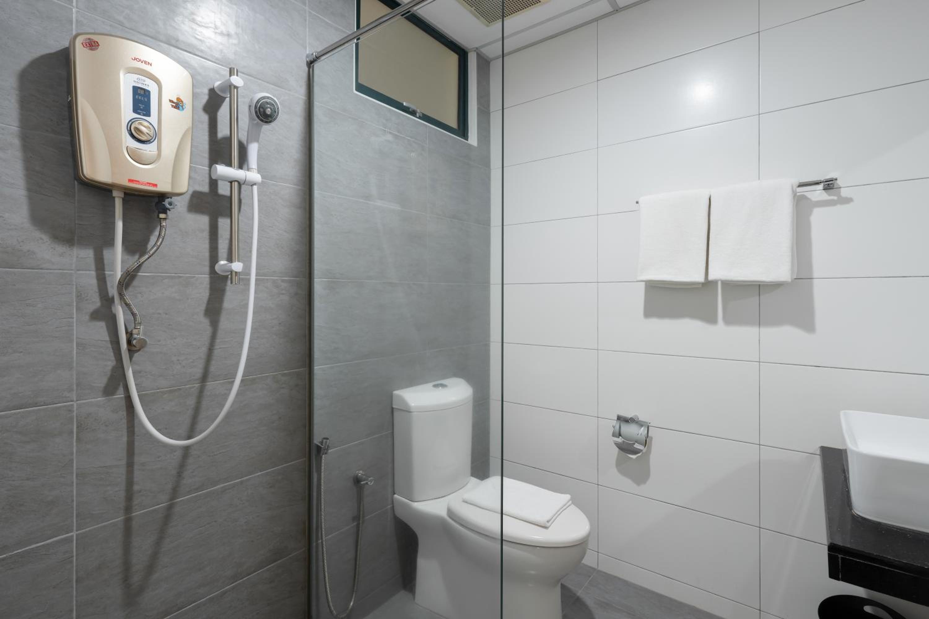 Golden View Serviced Apartments