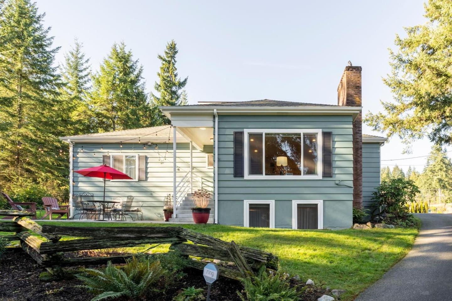 Rustic Chic Cottage near Mill Creek, Snohomish, Woodinville view 5