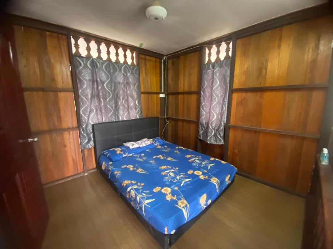 Ayem Homestay Parit Raja Darat photo 5