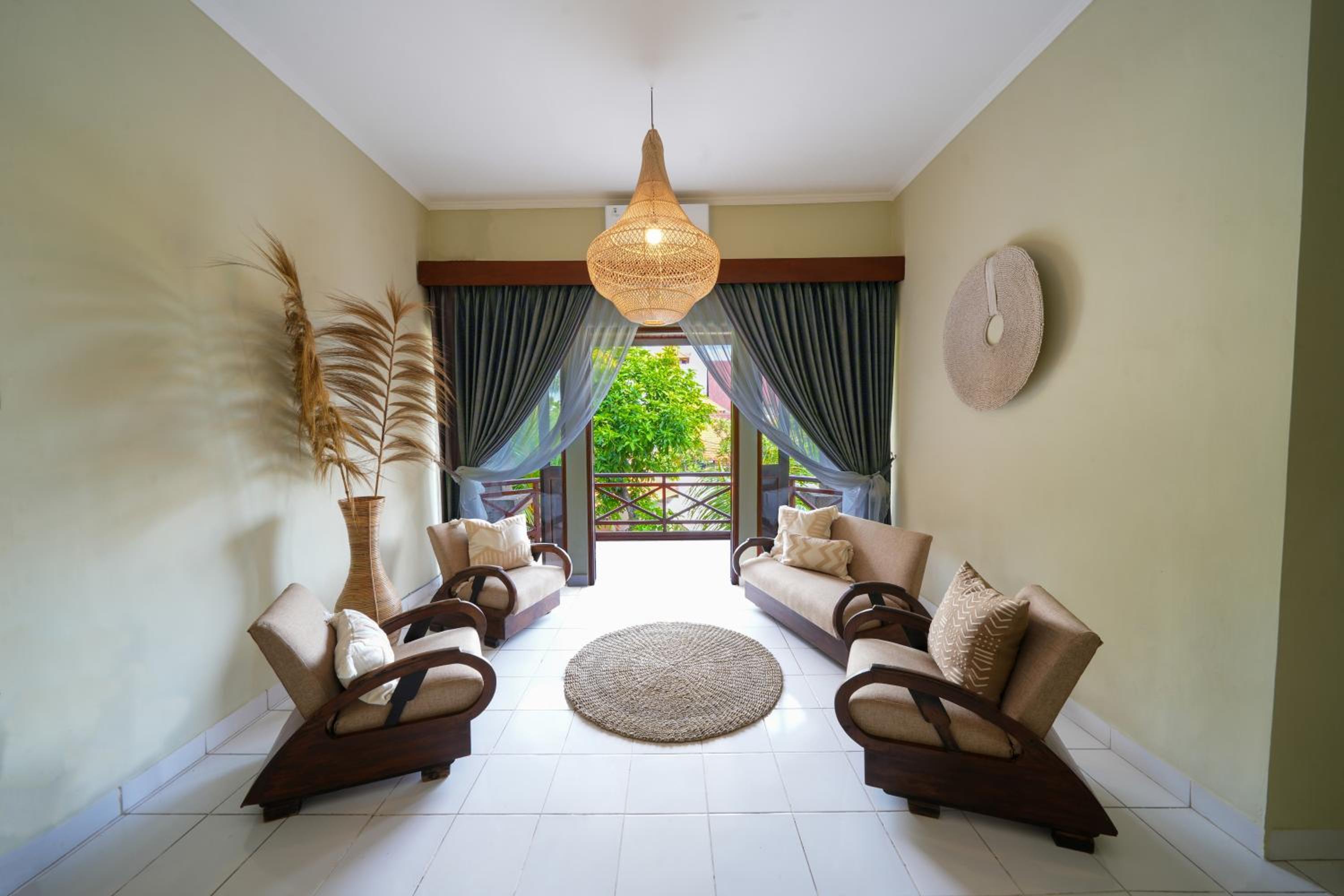 Villa CHANDI 1 - Legian-Seminyak - 8 Bedroom - 7 Bathroom Villa — lounge