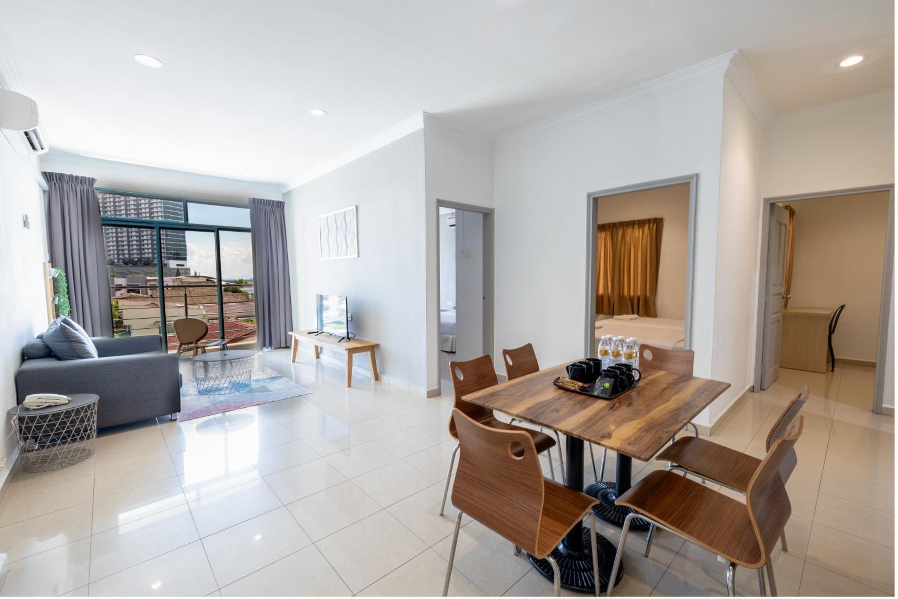 Golden View Serviced Apartments