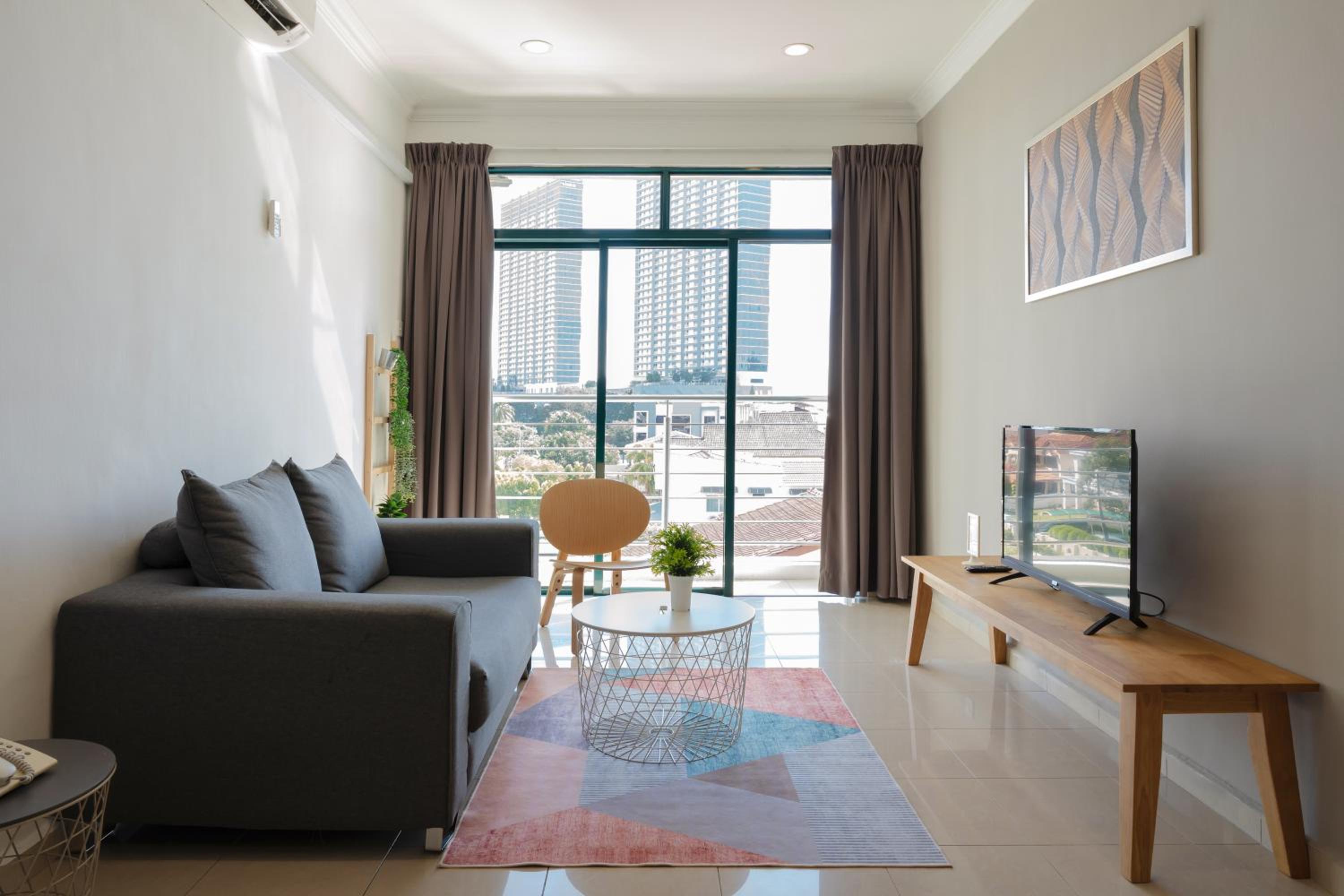 Golden View Serviced Apartments