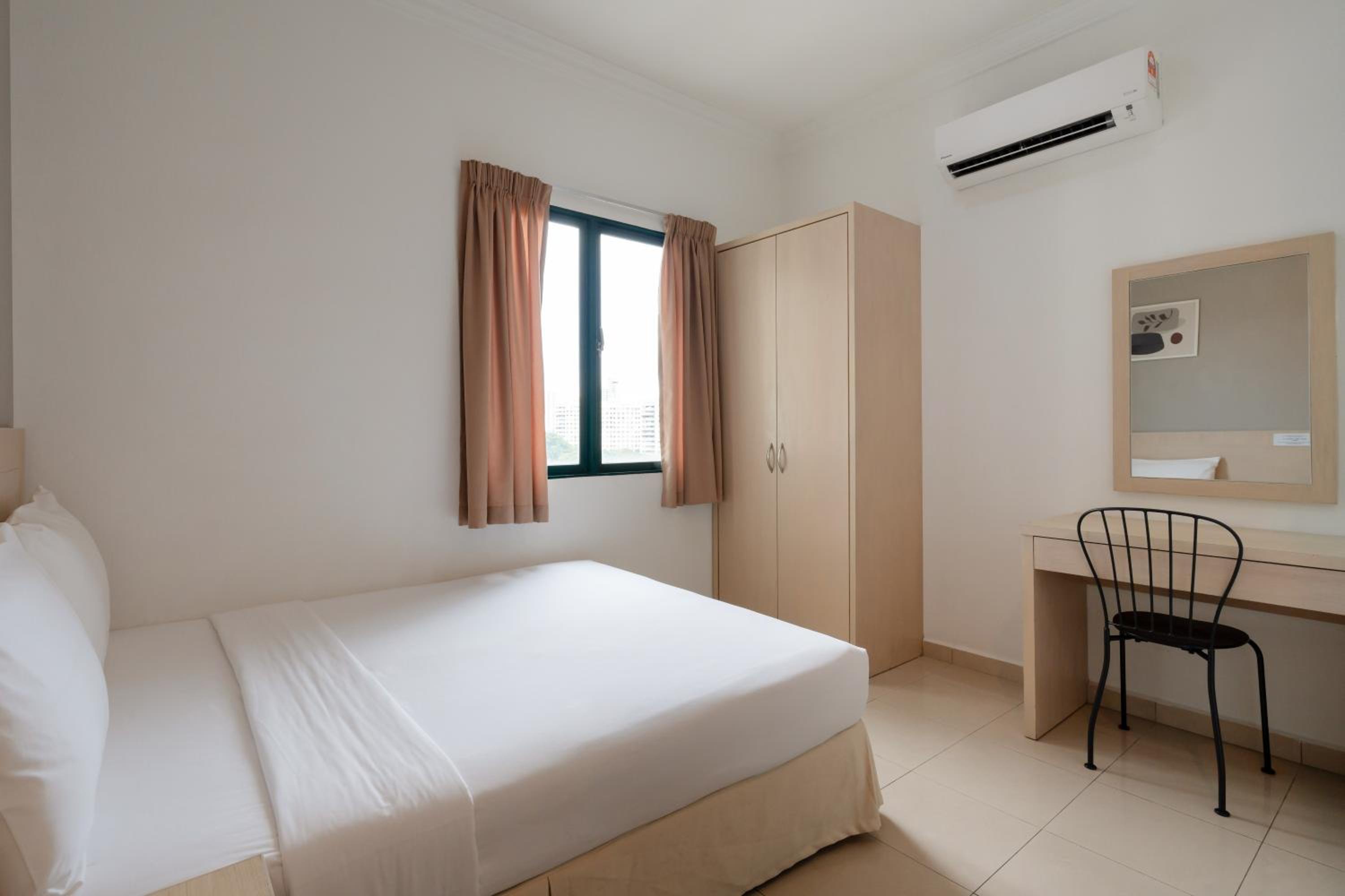 Golden View Serviced Apartments