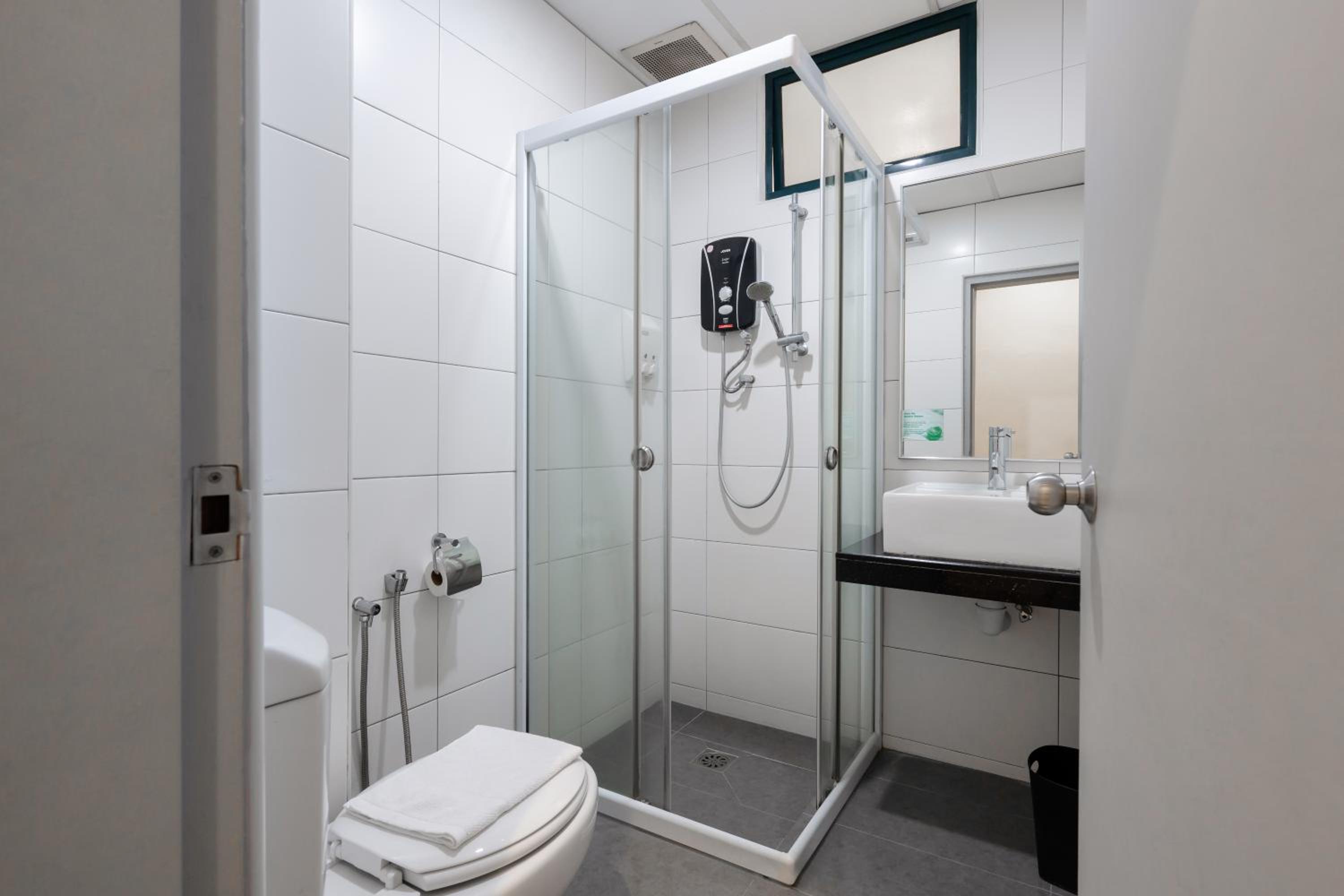 Golden View Serviced Apartments
