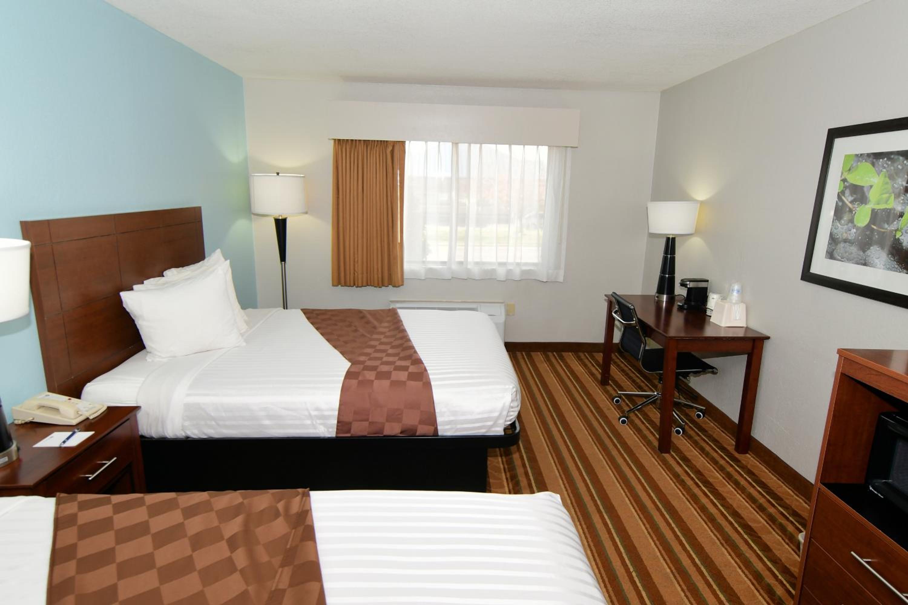 Rock Island Inn & Suites Marshalltown
