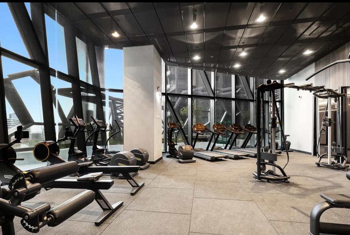 Serenity Stayz - 3 Bedroom Apartment in Melbourne CBD