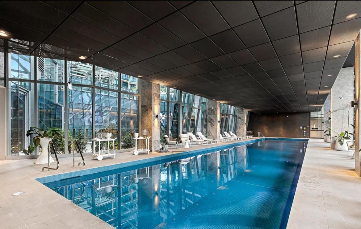 Serenity Stayz - 3 Bedroom Apartment in Melbourne CBD