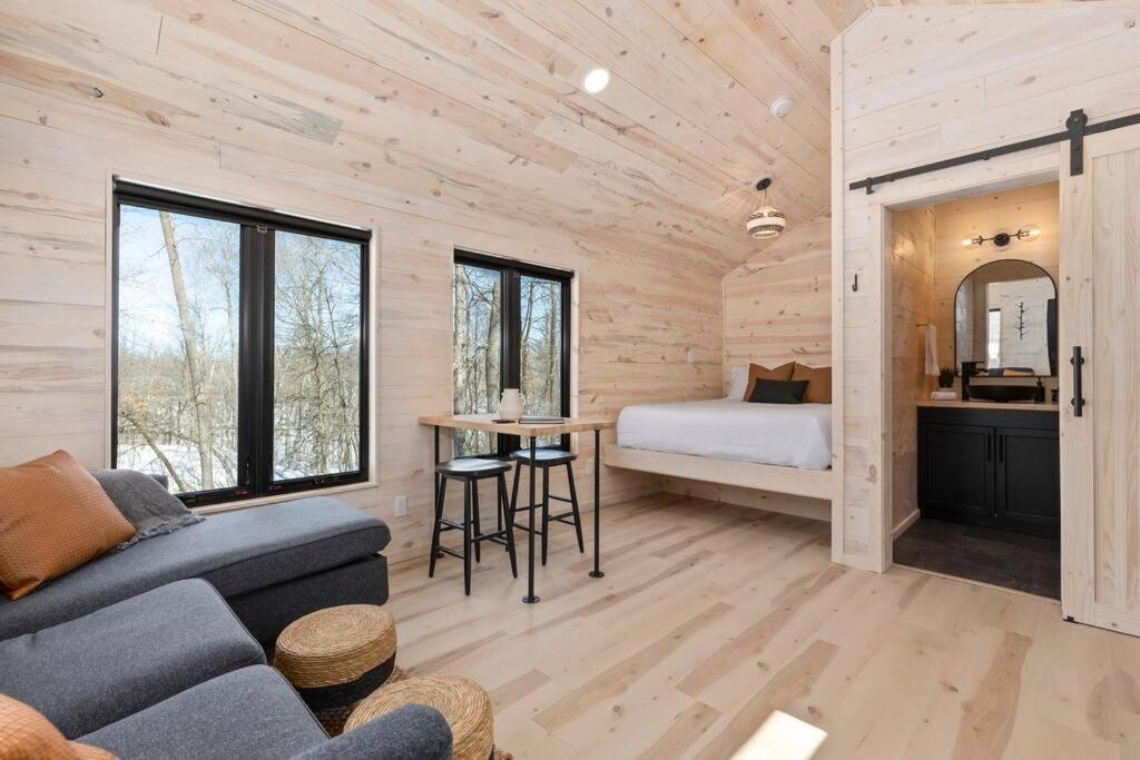 *Tiny House Luxury Getaway: Solo Stove, Adventure* view 4