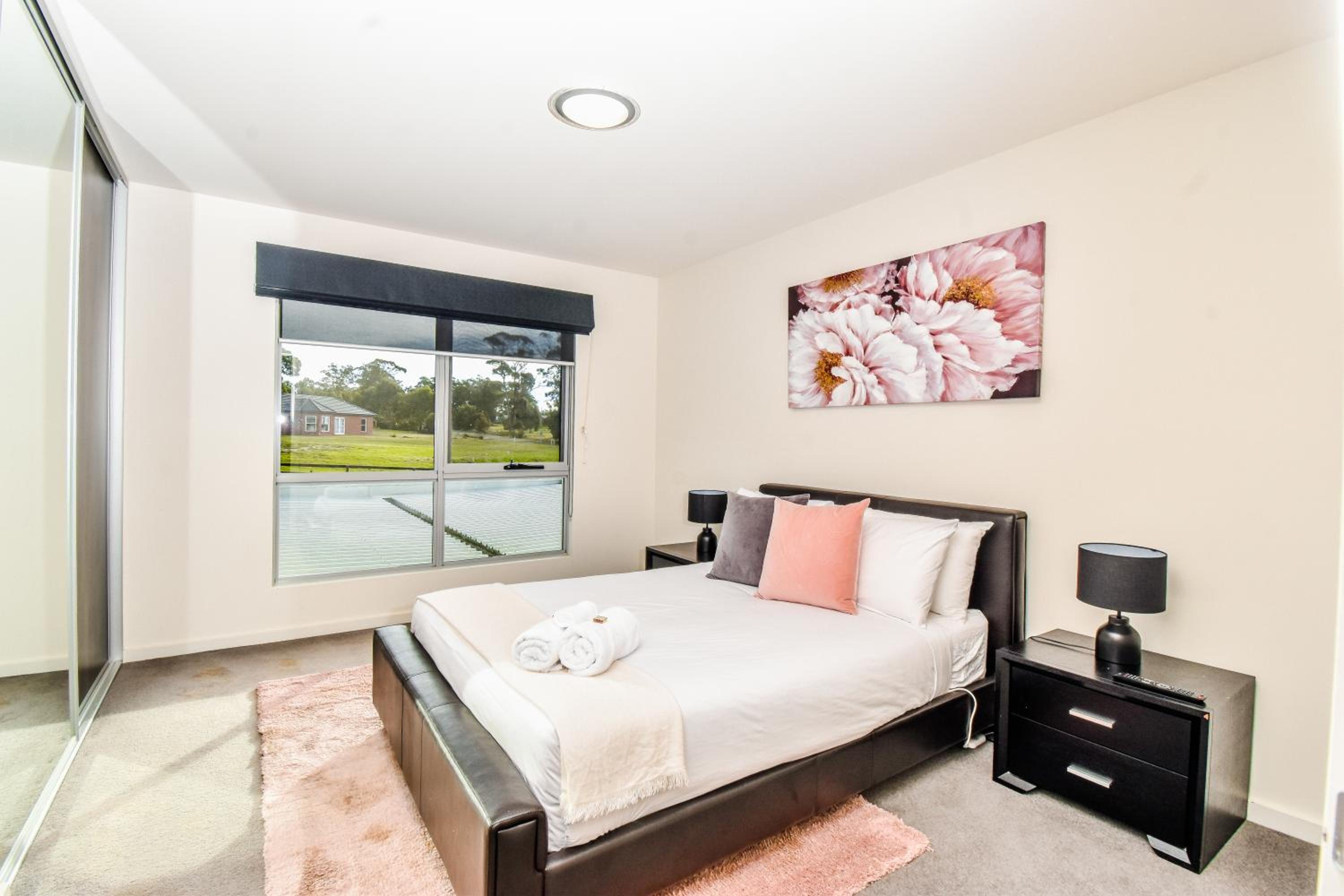 Paradise Point - Entire home in Clarence Point, Tasmania Australia, 10 guests 7 bedrooms 7 beds 3 baths