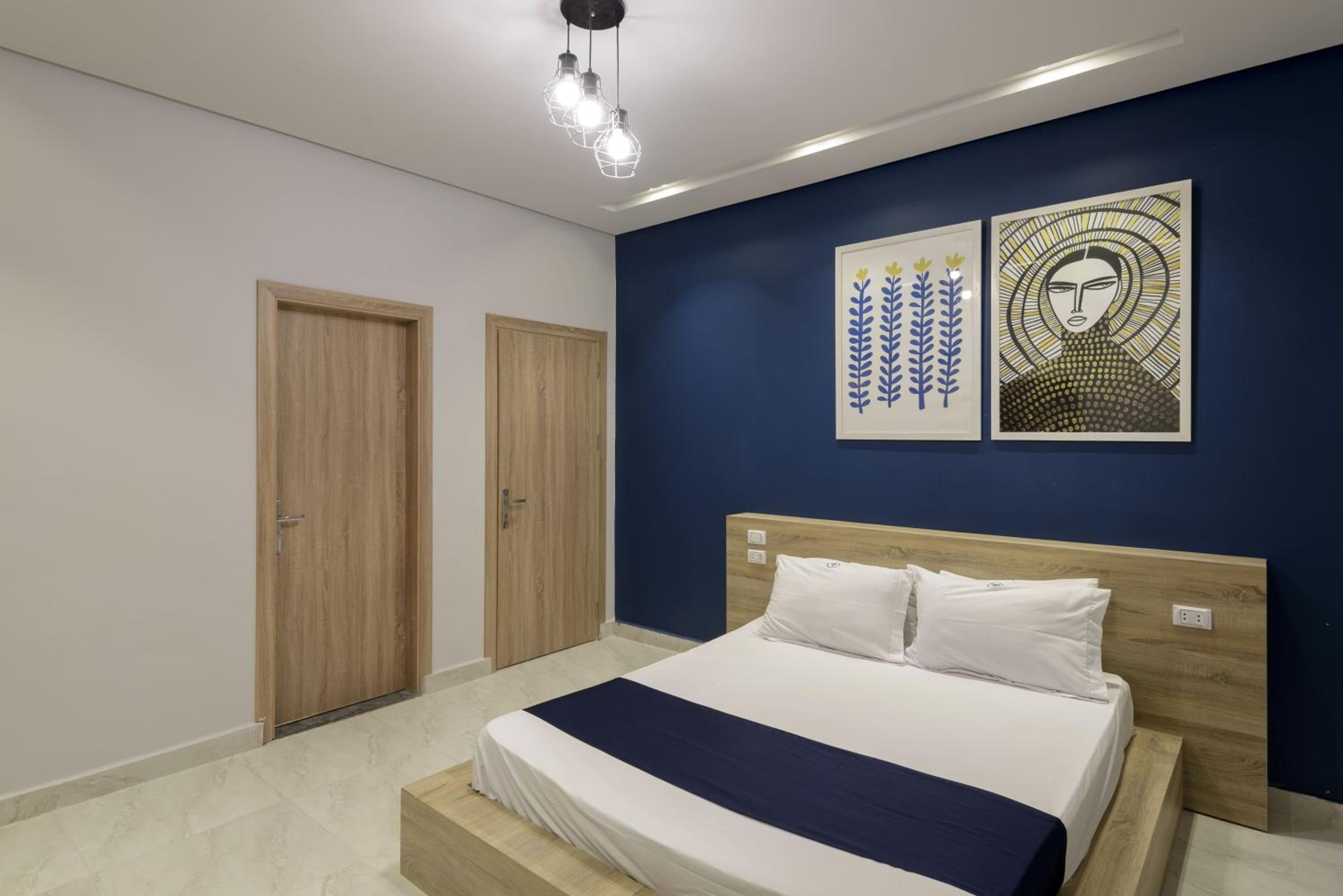 Travelholic 90 Residence