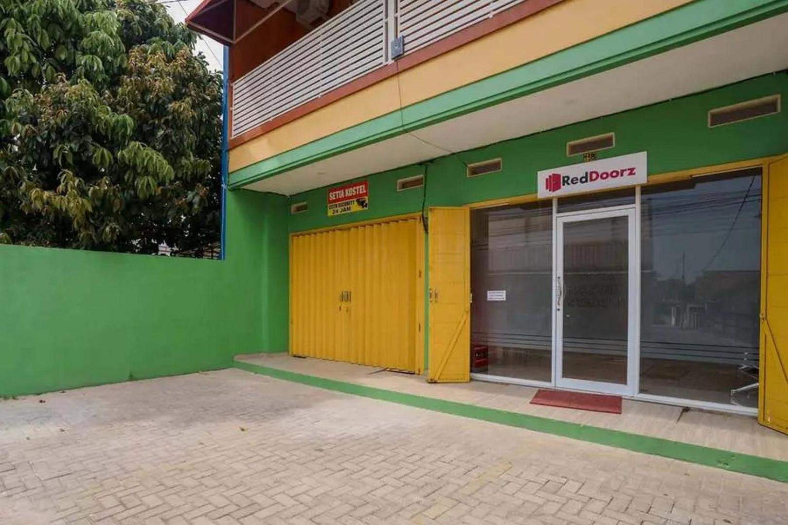 Hotel RedDoorz near UBL Lampung 2 - Image 1