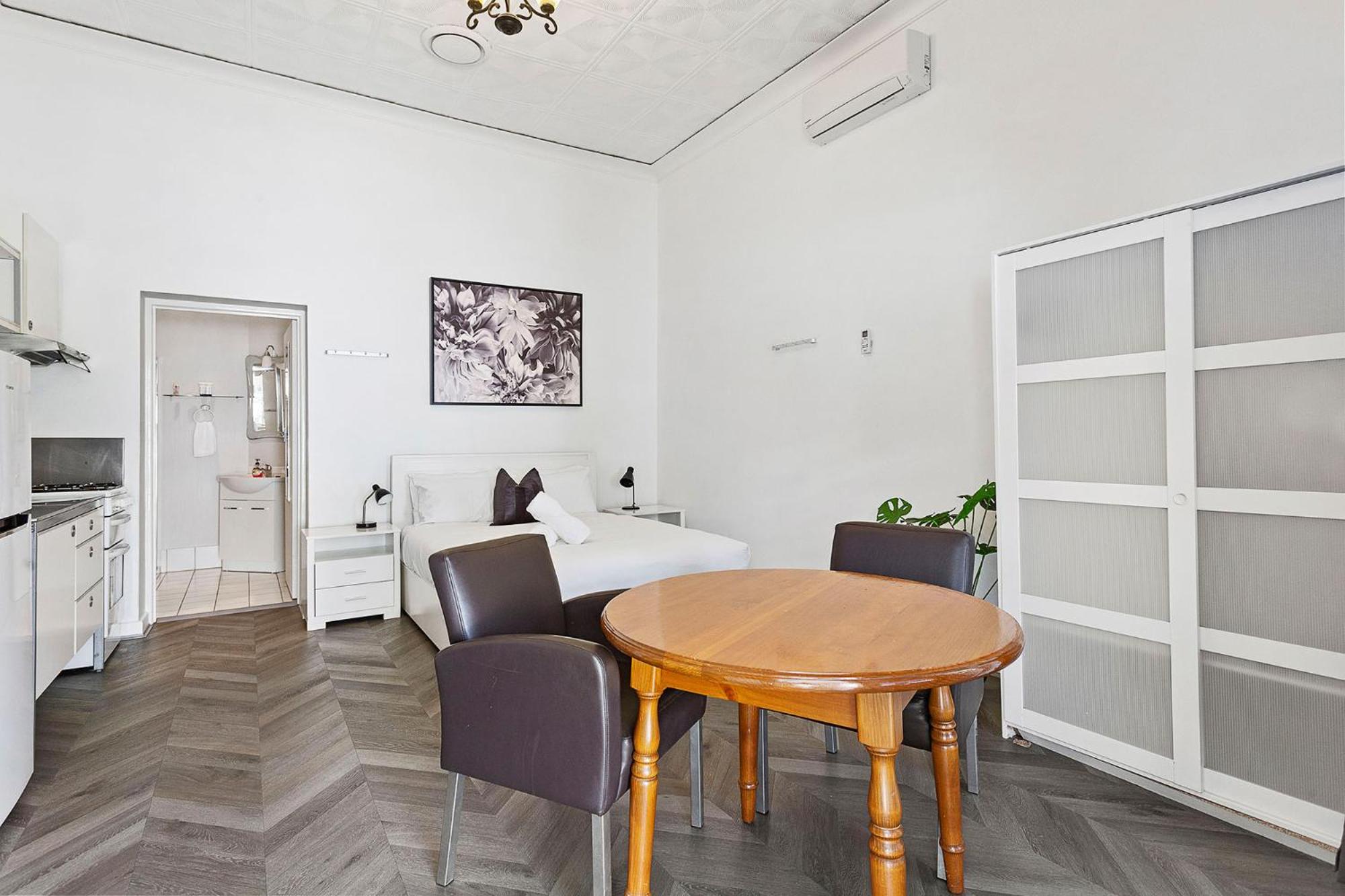 Walk to Freo Cozy Studio Stay