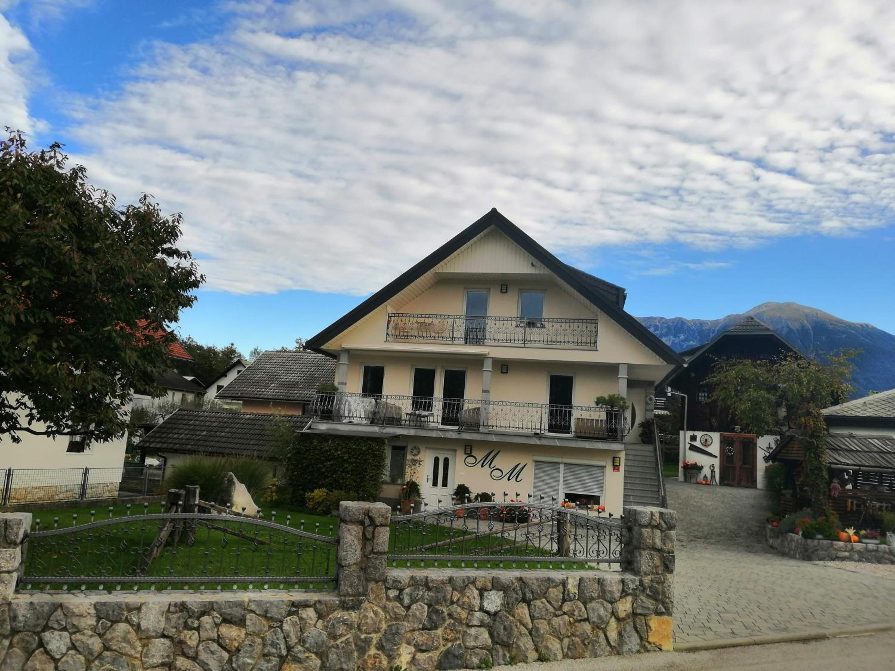 Barn House MM view 4
