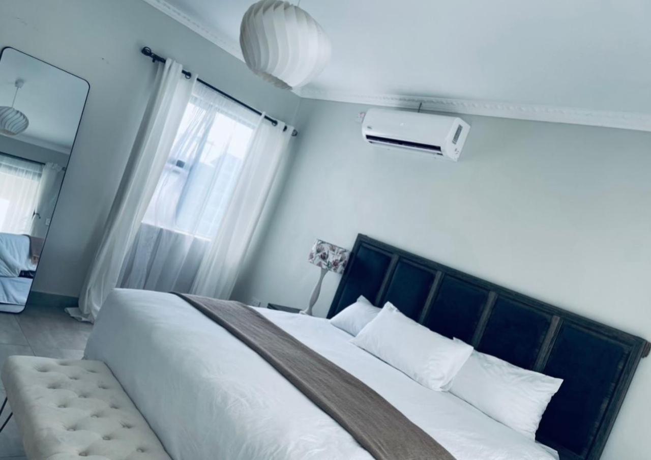 Luna Holiday Home