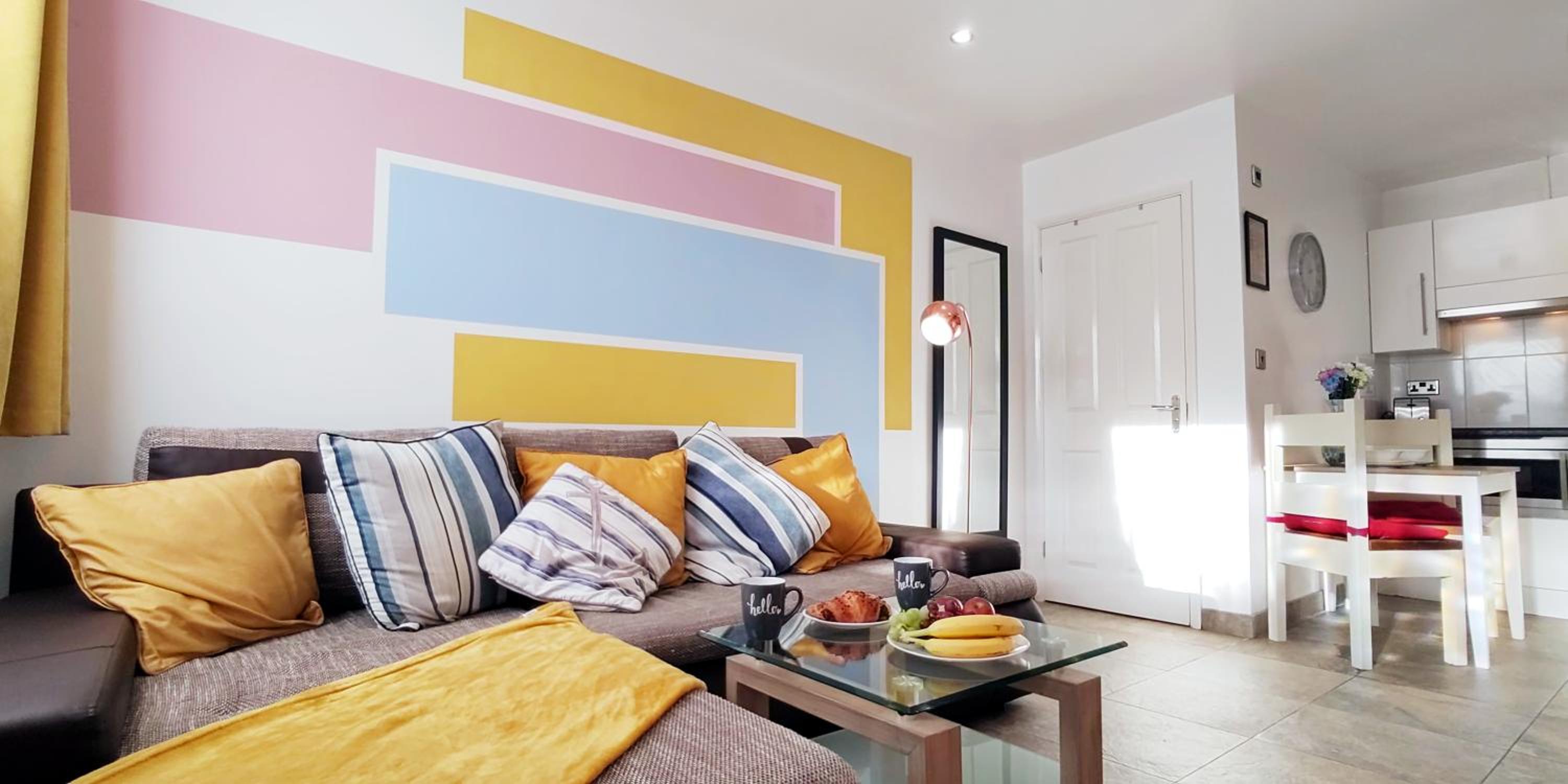 Epicsa - Family & Corporate Stay MEWS APARTMENTS with FREE parking view 4
