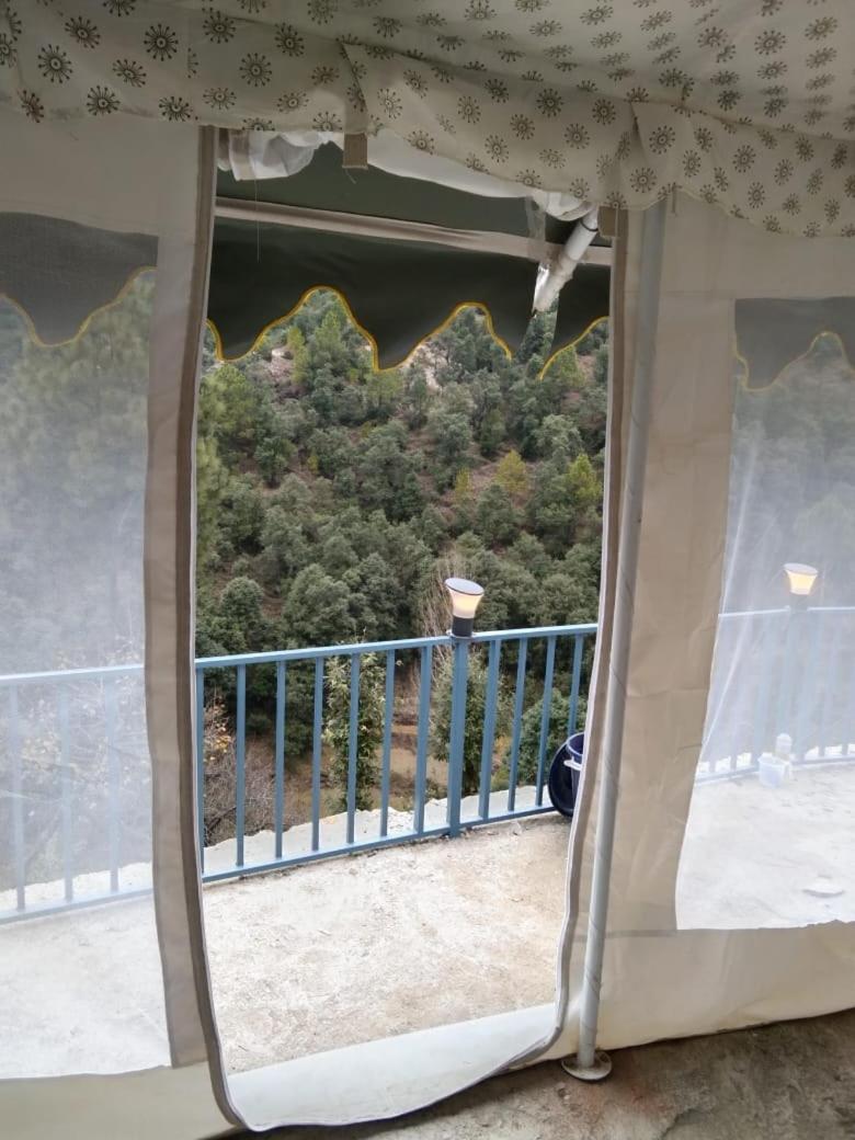 Saanidhya Mountain Camps - Himalayan Trails with Star Gazing and Bird Watching in Mukhteshwar