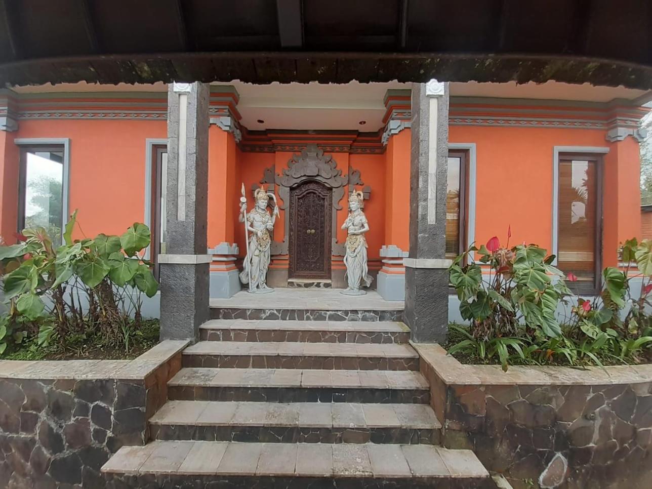 P'26 Villa Wanagiri view 2