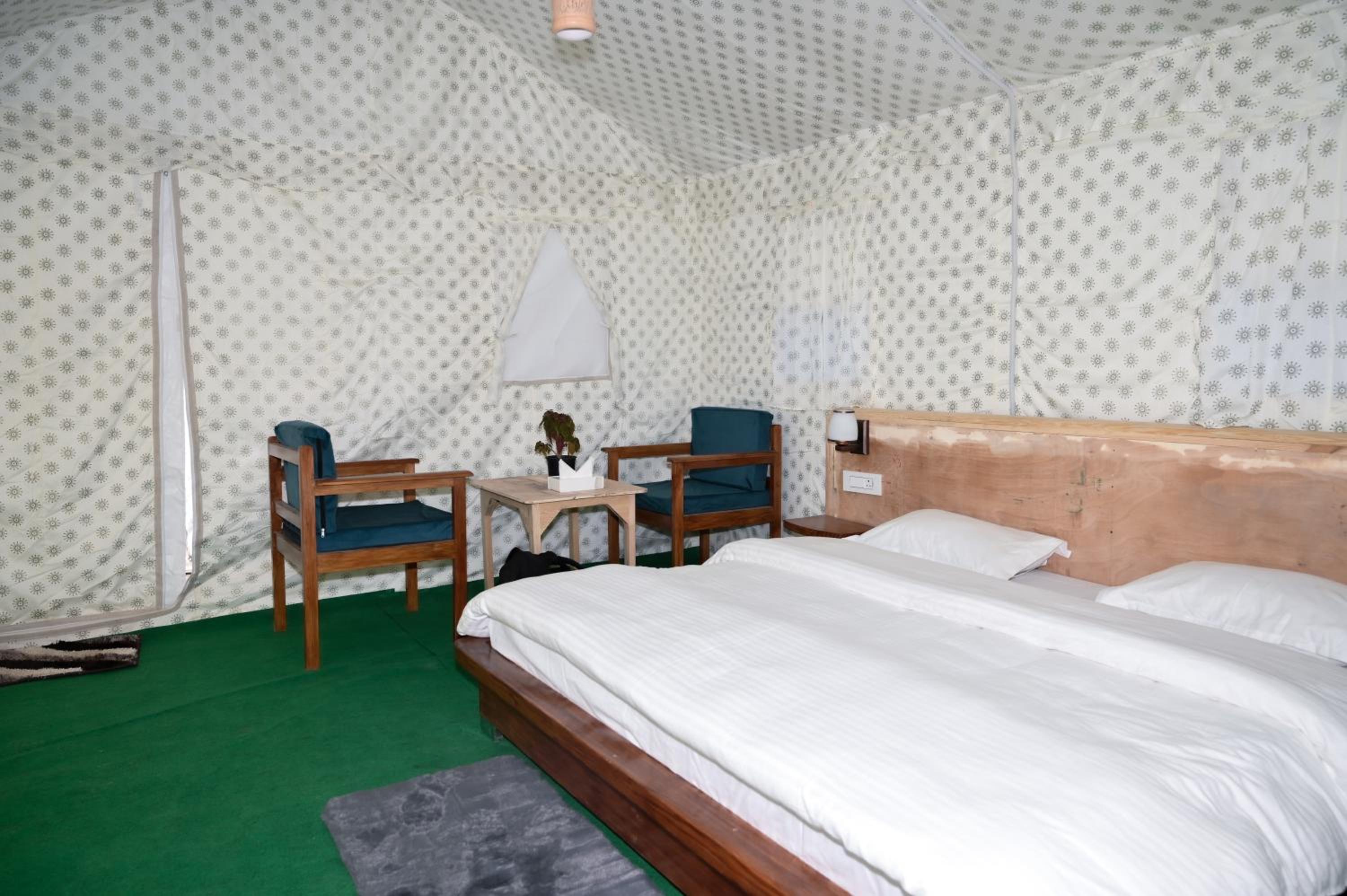 Saanidhya Mountain Camps - Himalayan Trails with Star Gazing and Bird Watching in Mukhteshwar