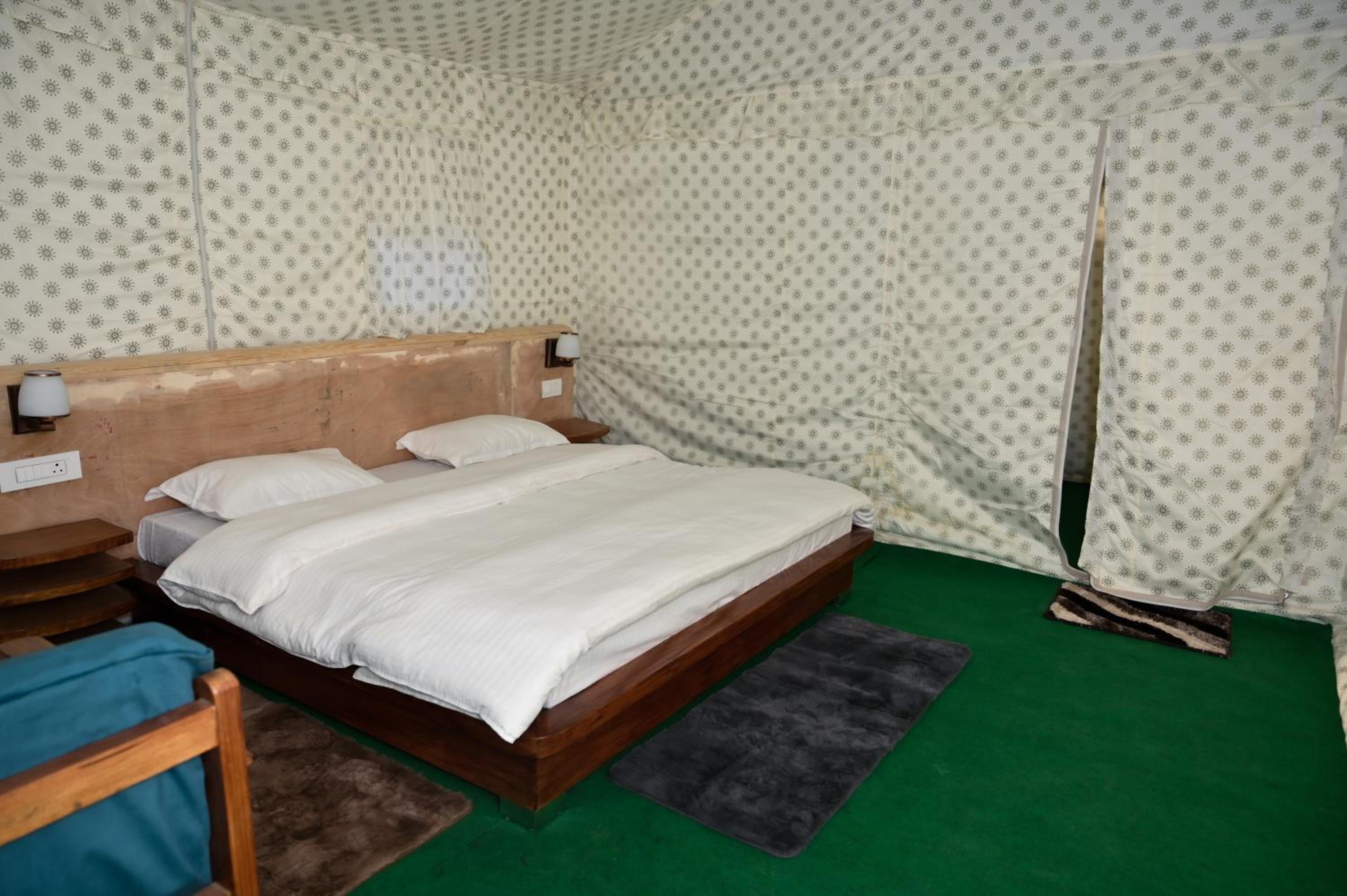 Saanidhya Mountain Camps - Himalayan Trails with Star Gazing and Bird Watching in Mukhteshwar