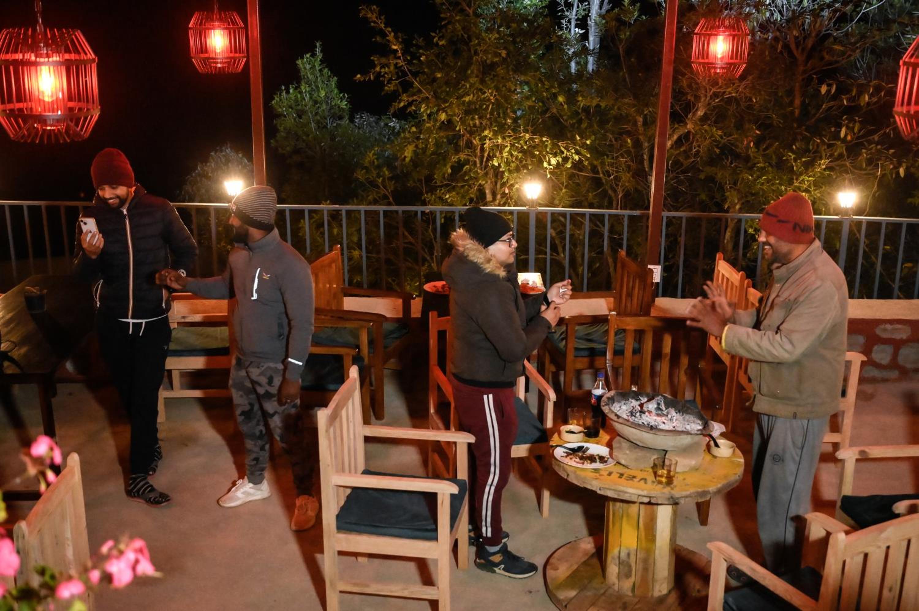 Saanidhya Mountain Camps - Himalayan Trails with Star Gazing and Bird Watching in Mukhteshwar