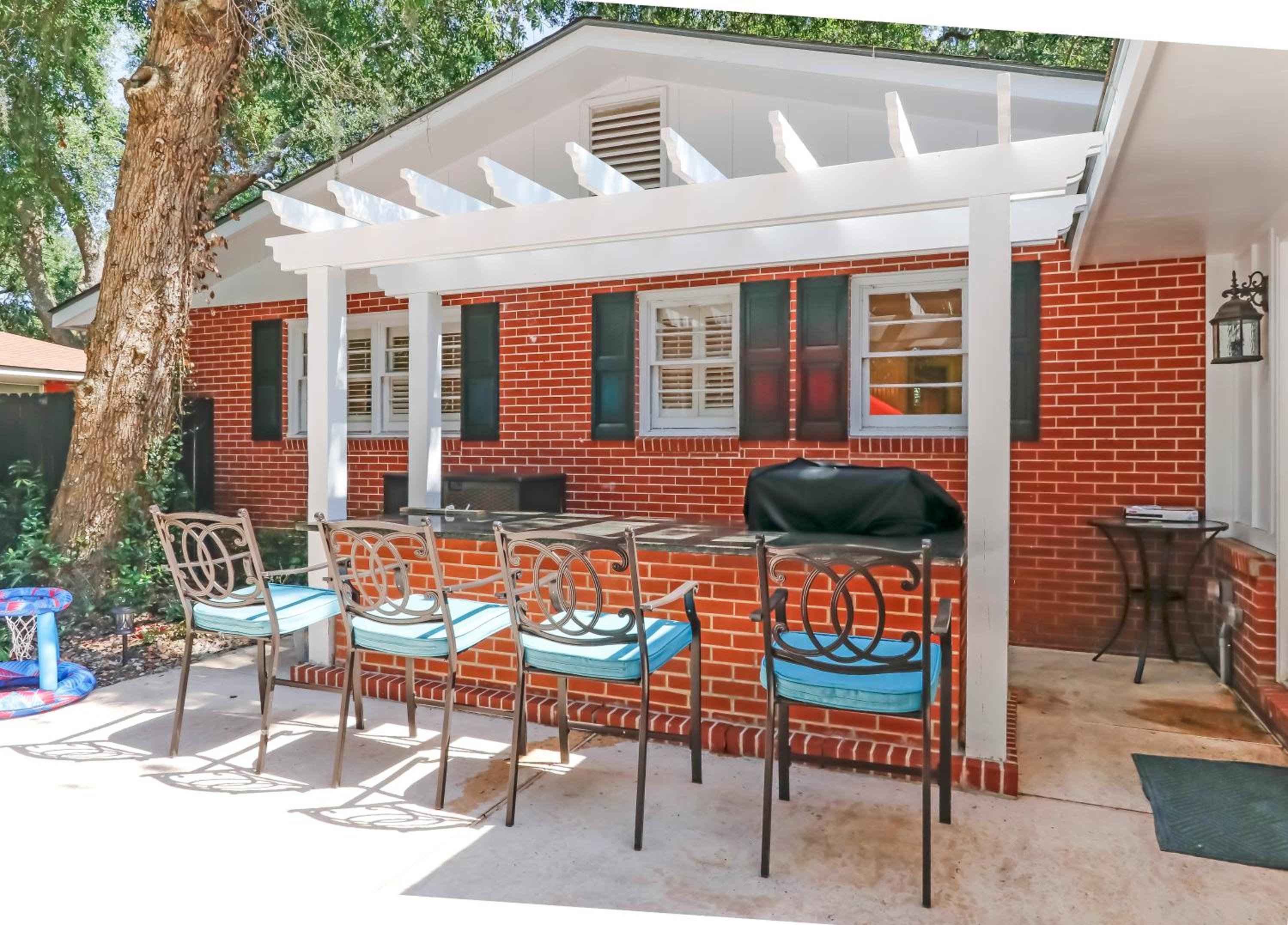 120 Druid Oaks Lane