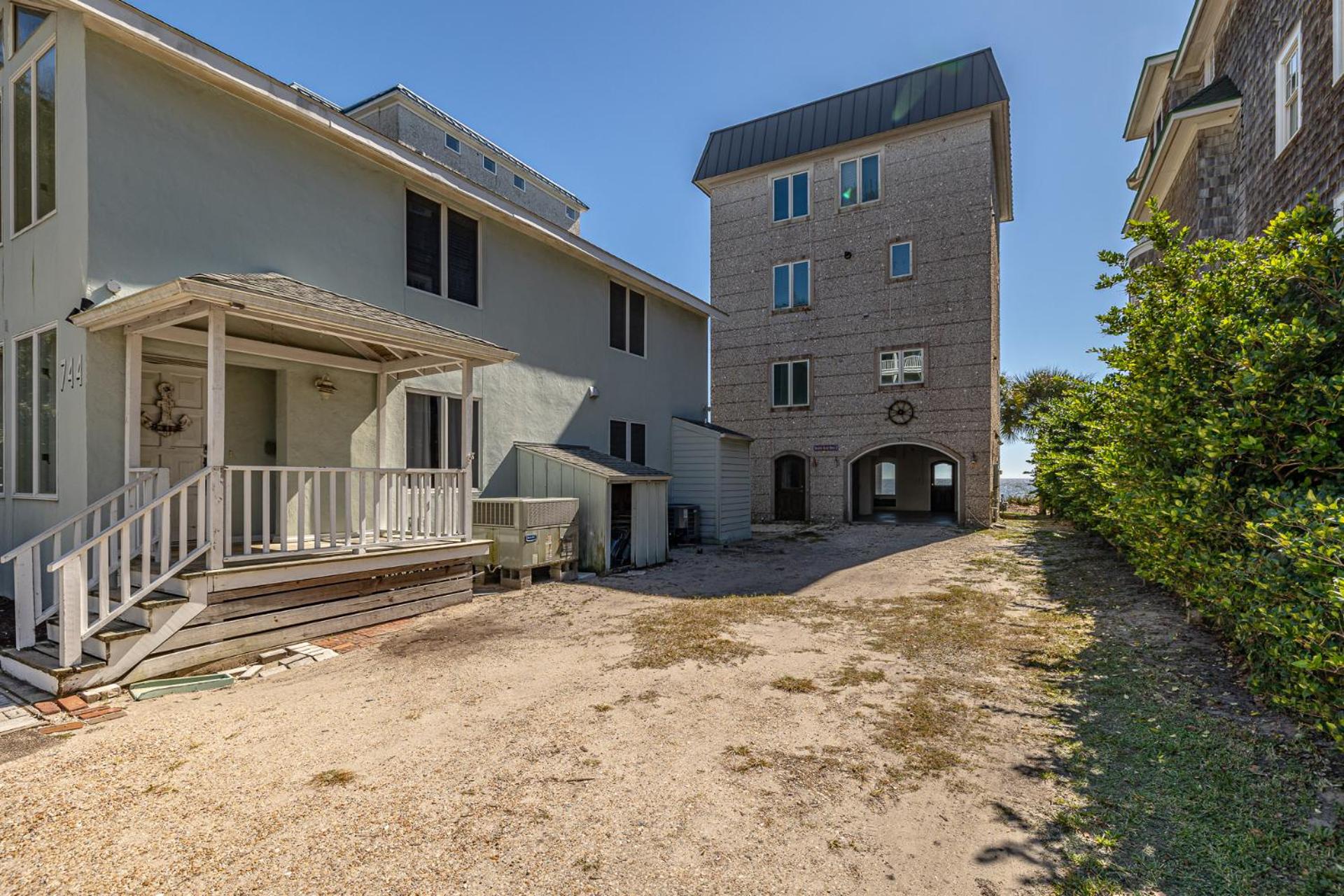 742 Oglethorpe view 3