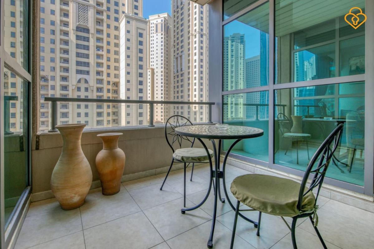 Keysplease Marina View 2 B/R Upgraded Apt near metro, Sahab Tower Dubai Marina