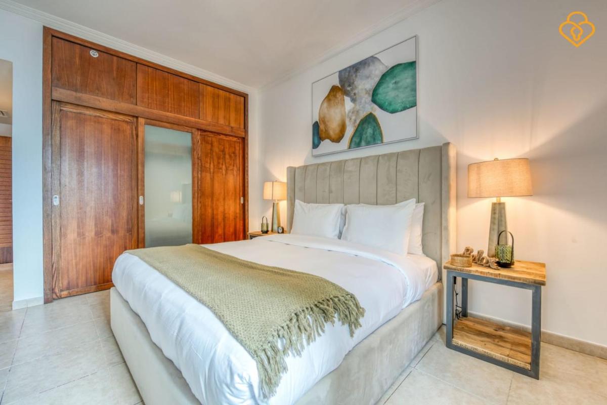 Keysplease Marina View 2 B/R Upgraded Apt near metro, Sahab Tower Dubai Marina
