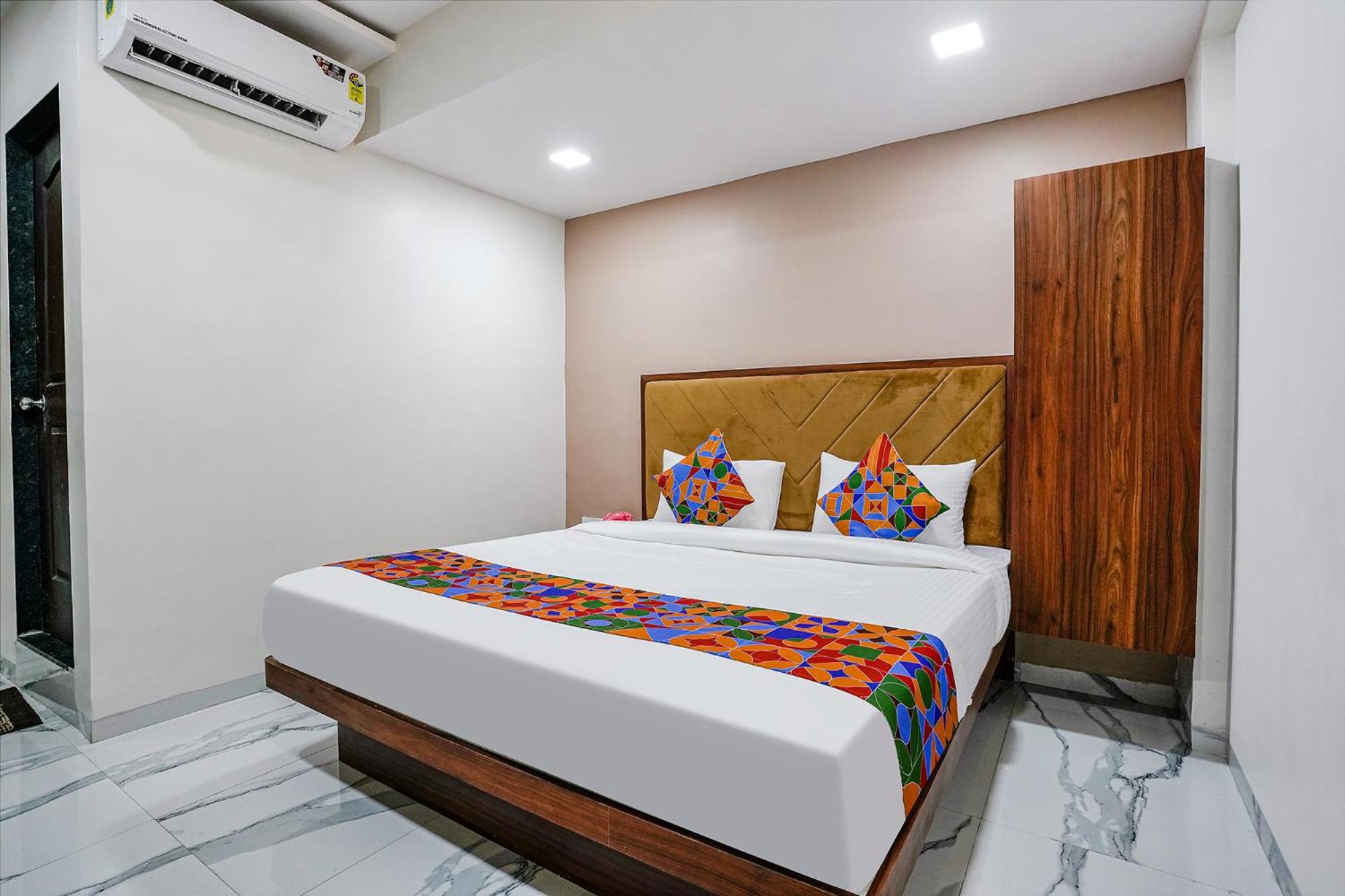 FabHotel New 7 Star photo 3