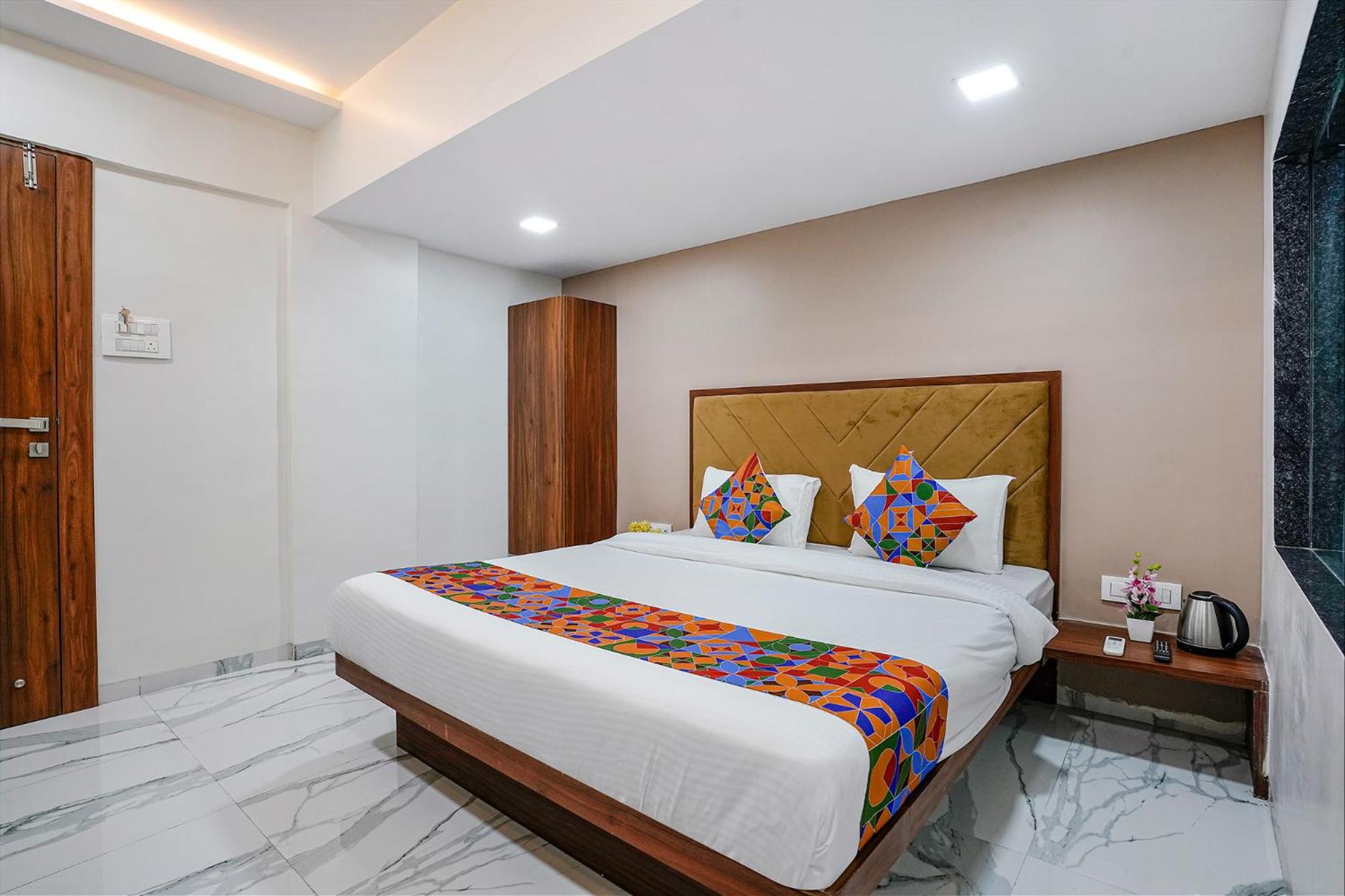 FabHotel New 7 Star