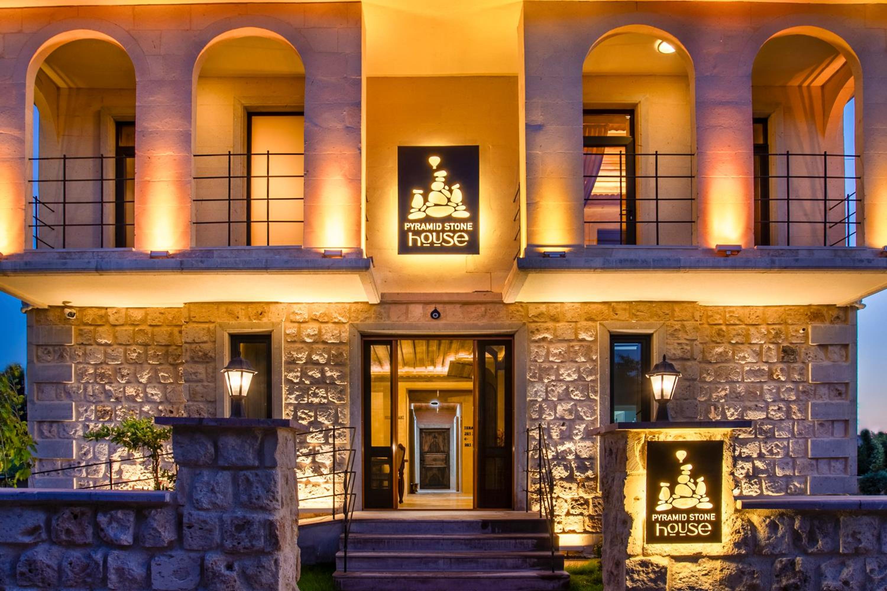 Hotel Cappadocia Pyramid Stone House - Image 1
