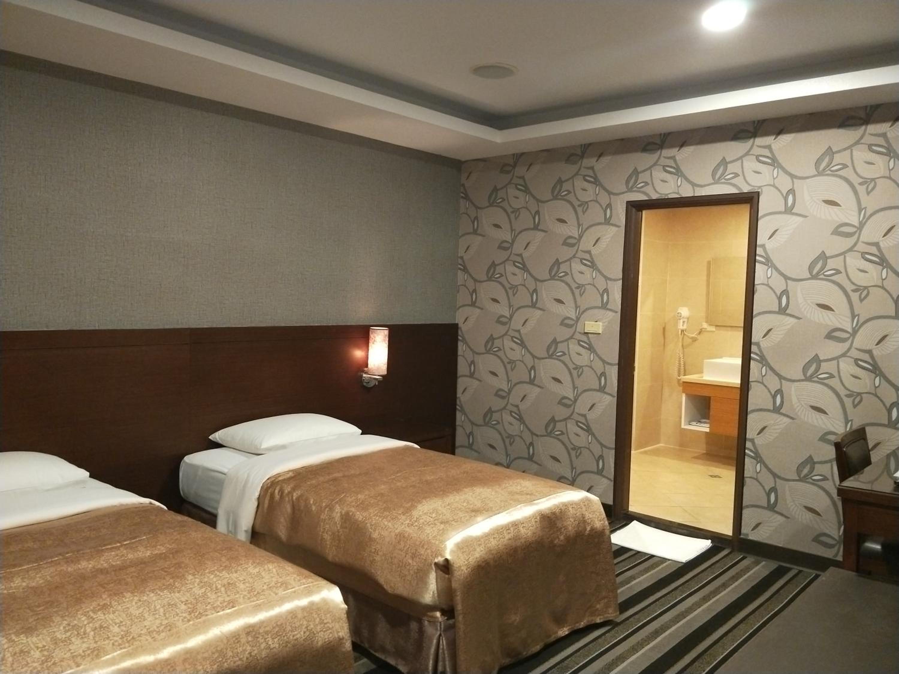 Taoyuan Vacations - Metropolis Hotel - Property Image 2
