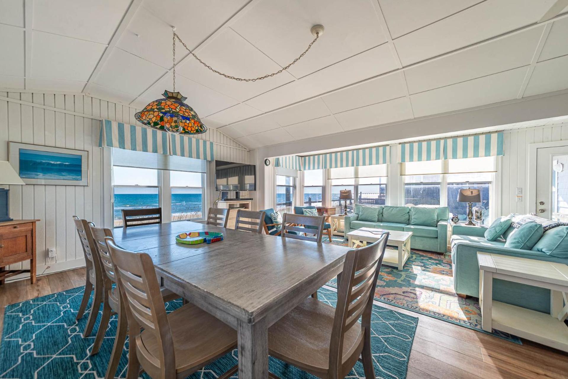 York - Duck, Carolina Dunes, Oceanfront, Ocean View, Hot Tub, Large Decks, Pets OK