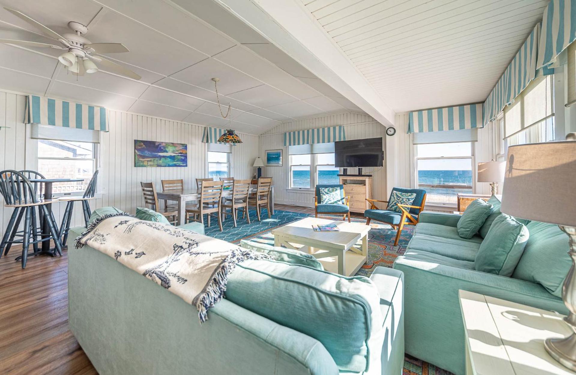 York - Duck, Carolina Dunes, Oceanfront, Ocean View, Hot Tub, Large Decks, Pets OK