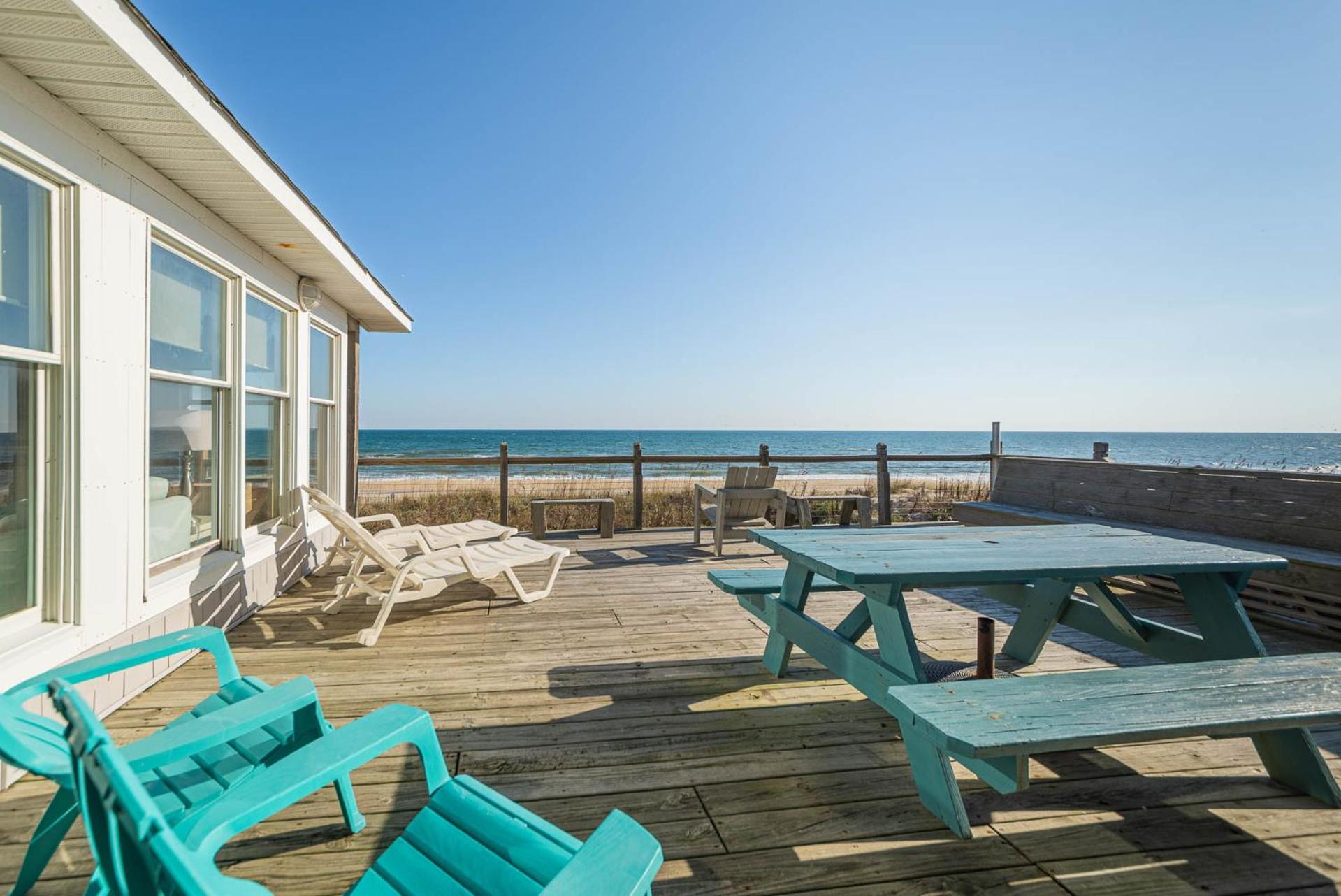York - Duck, Carolina Dunes, Oceanfront, Ocean View, Hot Tub, Large Decks, Pets OK
