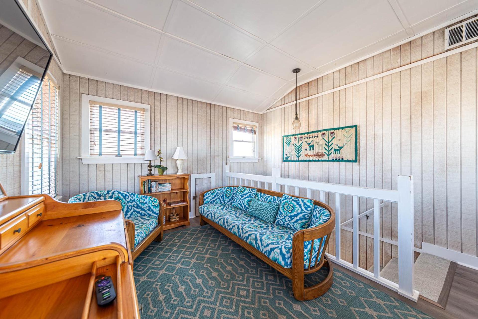 York - Duck, Carolina Dunes, Oceanfront, Ocean View, Hot Tub, Large Decks, Pets OK