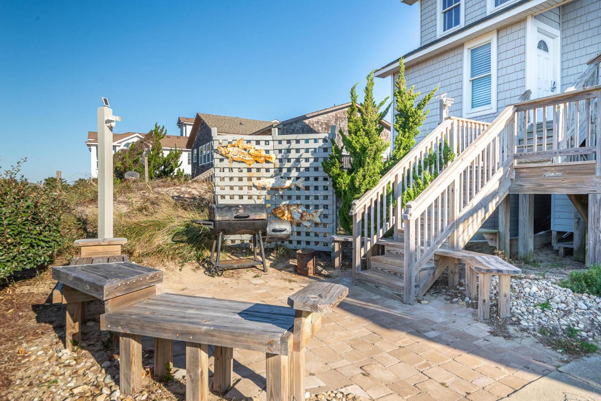 York - Duck, Carolina Dunes, Oceanfront, Ocean View, Hot Tub, Large Decks, Pets OK