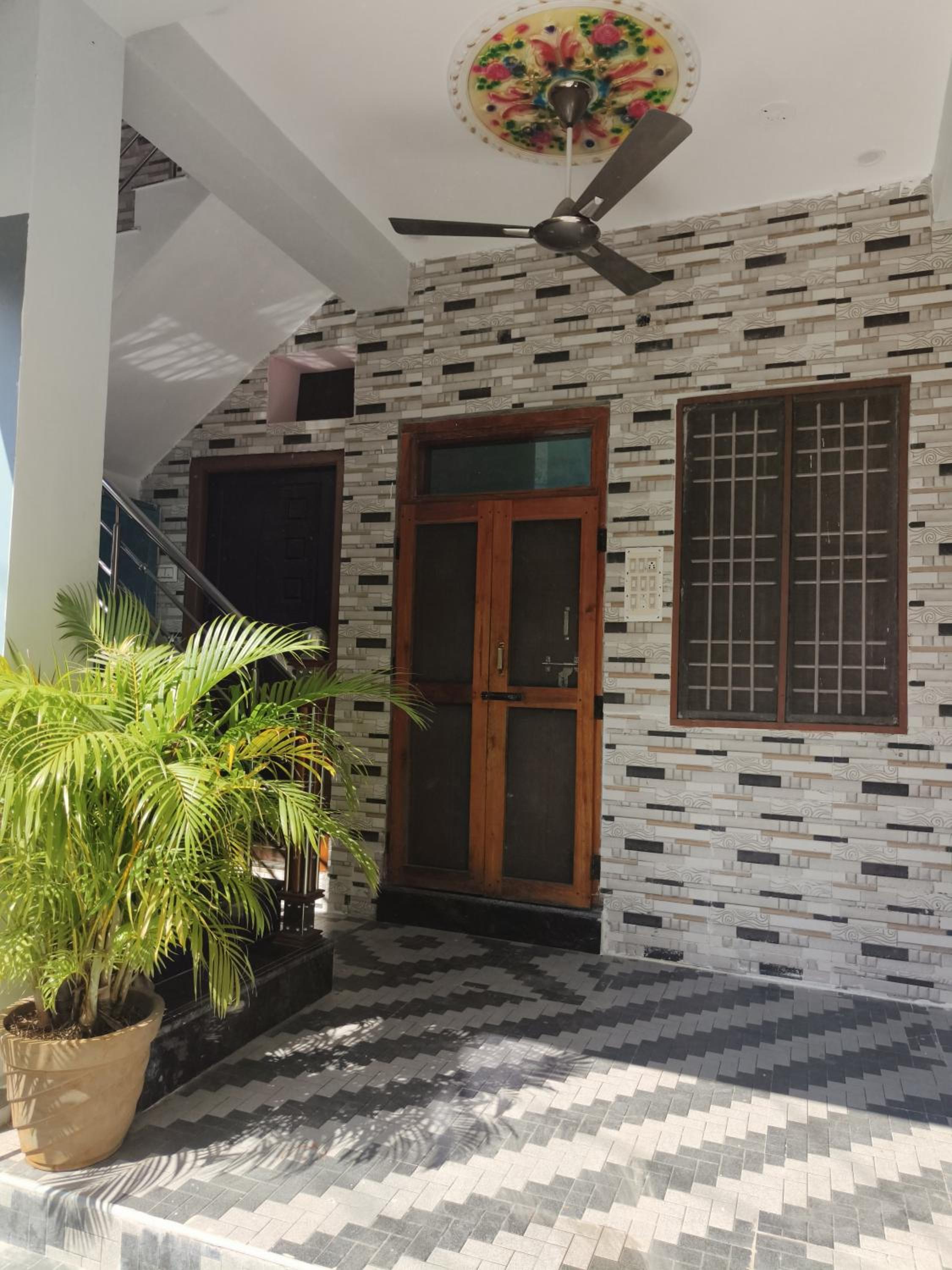 Liya guest house