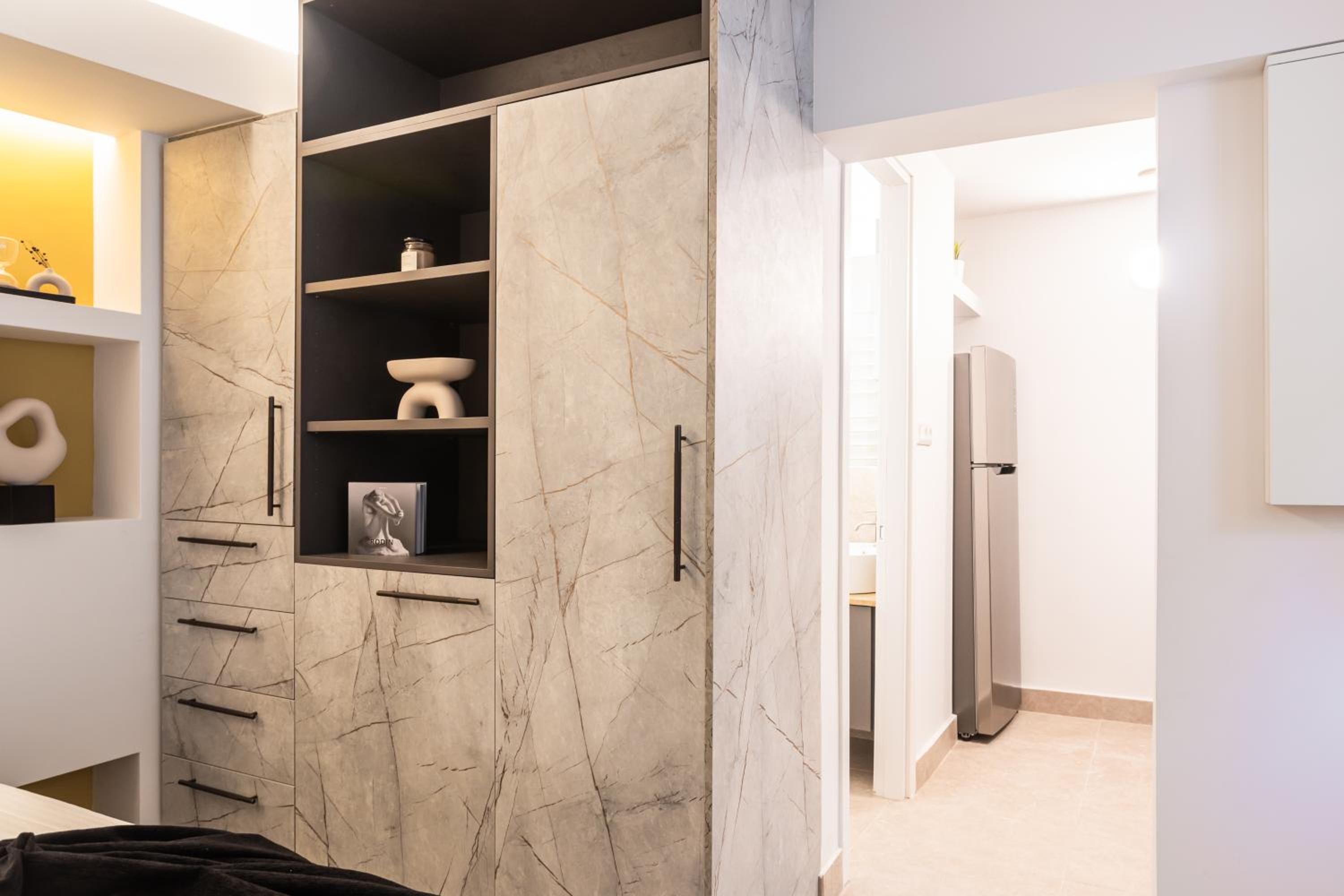 Elysian Apartments in Plaka by UPSTREET