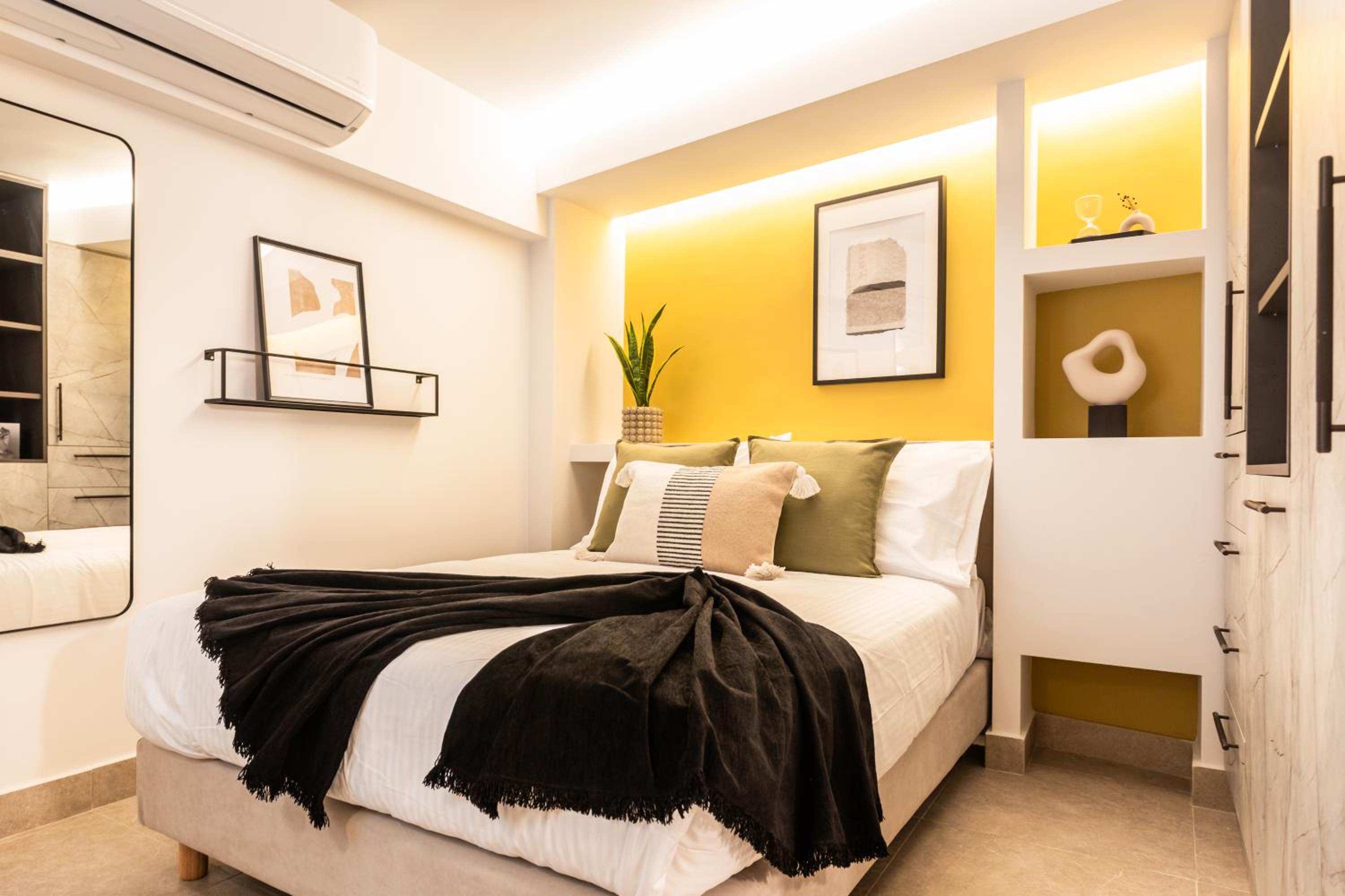 Elysian Apartments in Plaka by UPSTREET